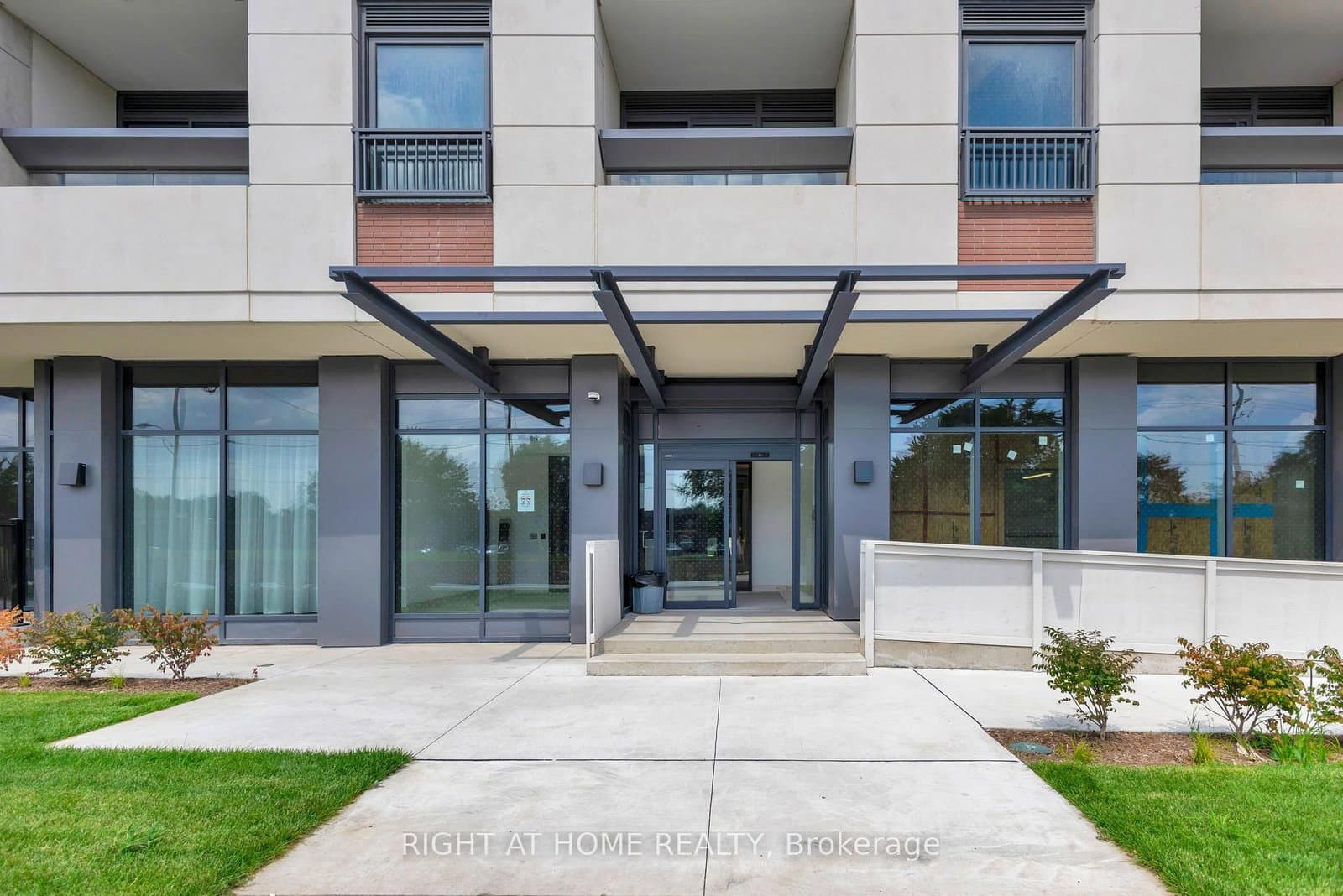 4010 Eglinton Avenue W, Unit 1501 - Image 3