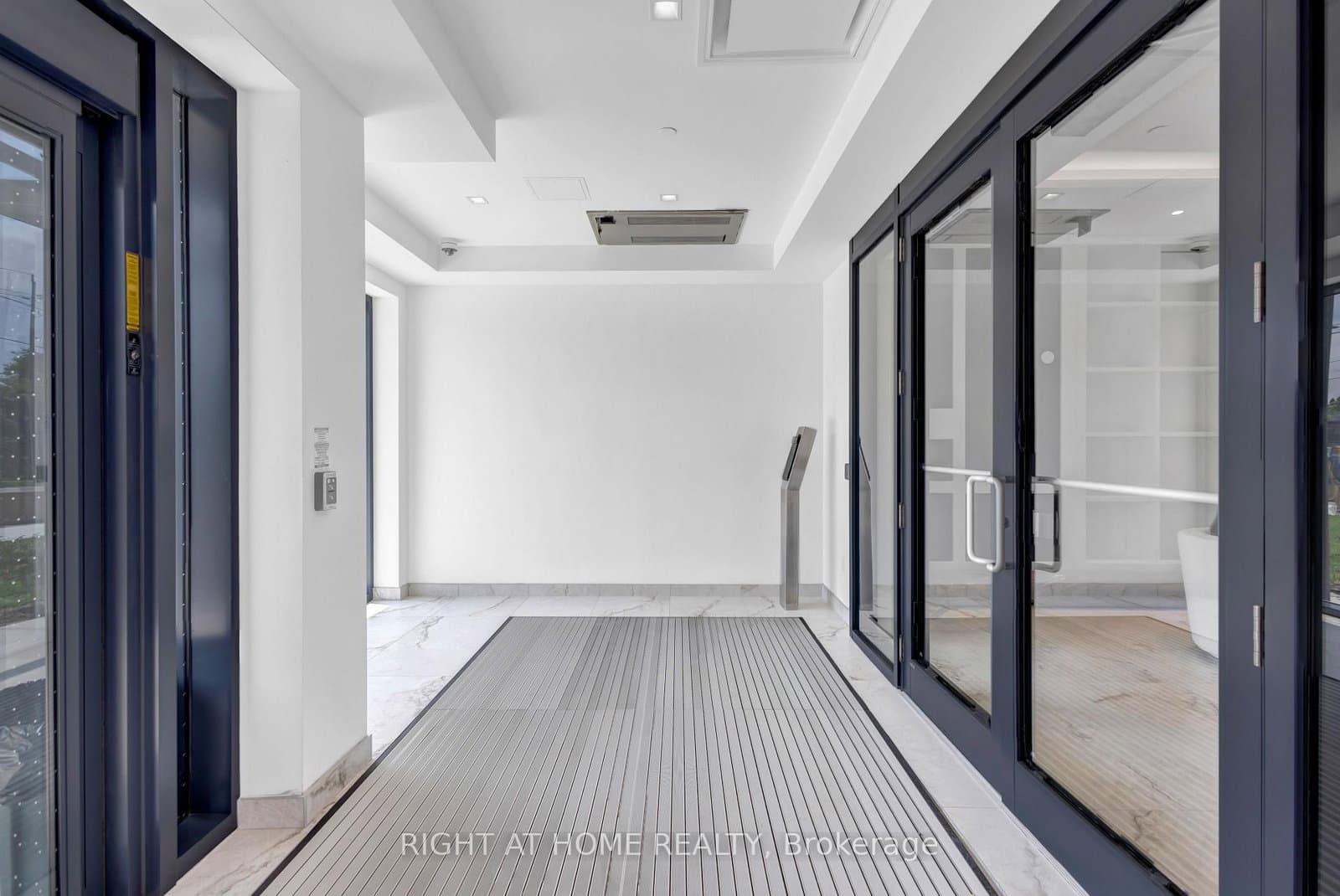 4010 Eglinton Avenue W, Unit 1501 - Image 4