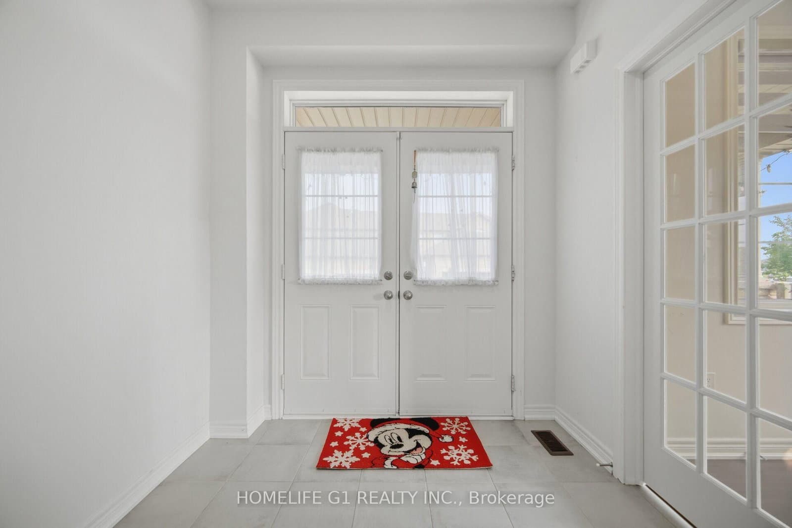 129 Holbrook Court - Image 4