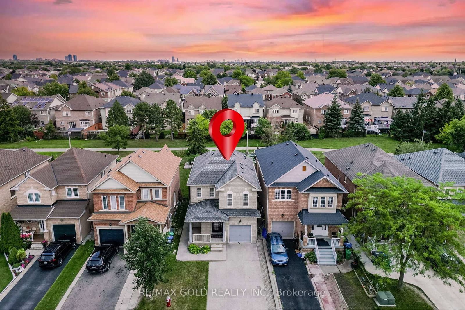 48 Redfinch Way - Image 1