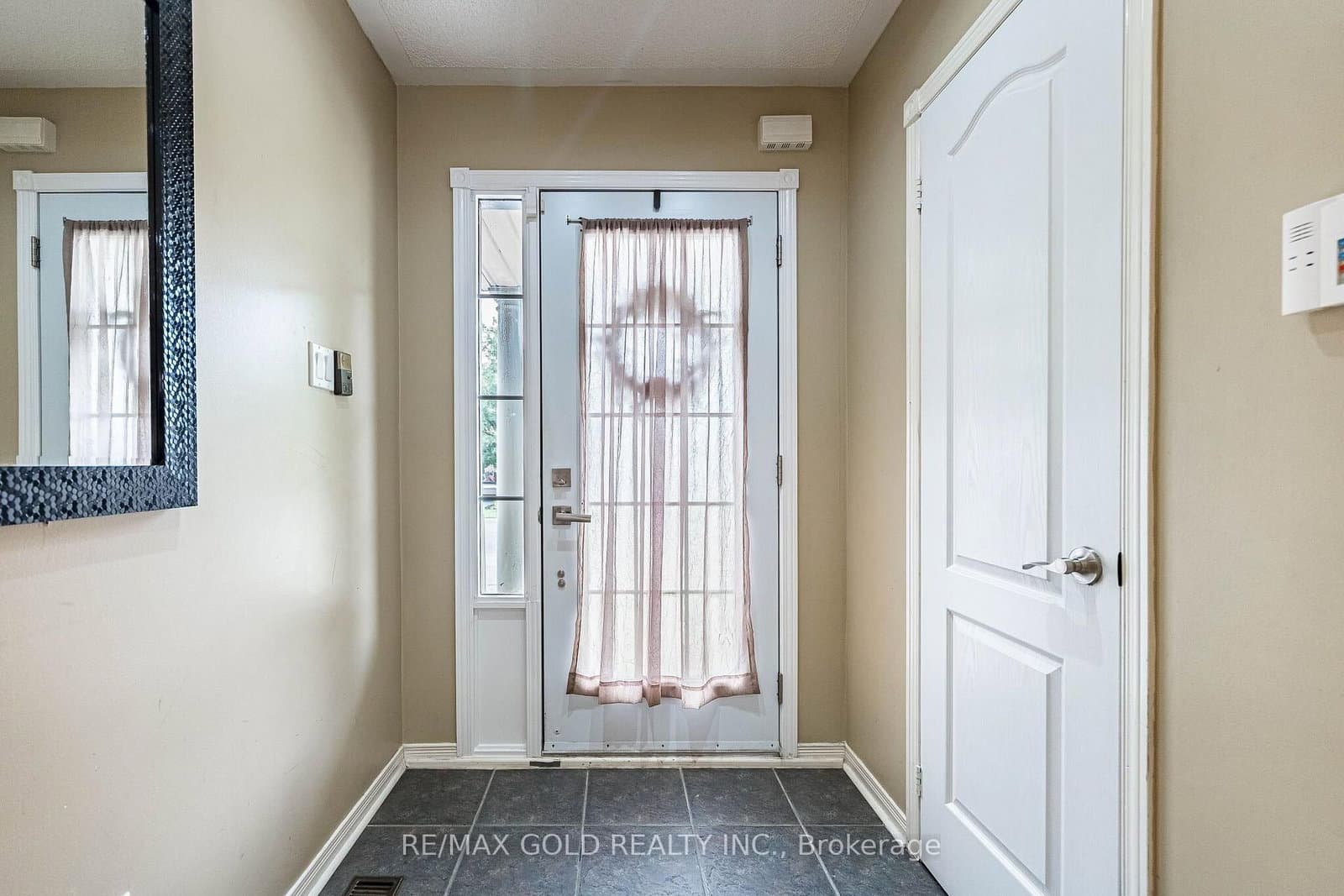48 Redfinch Way - Image 4