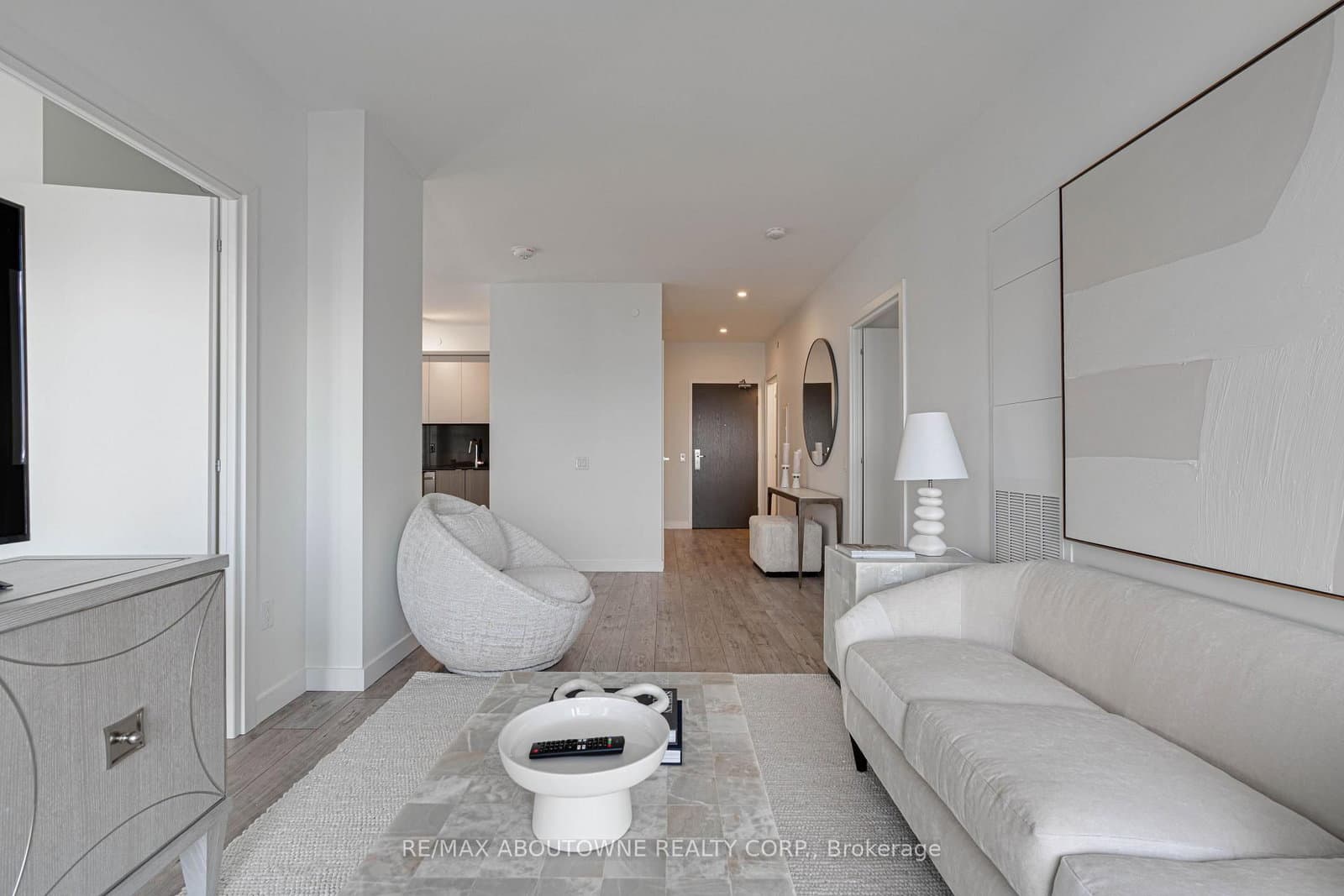 133 BRONTE Road, Unit B0811 - Image 6