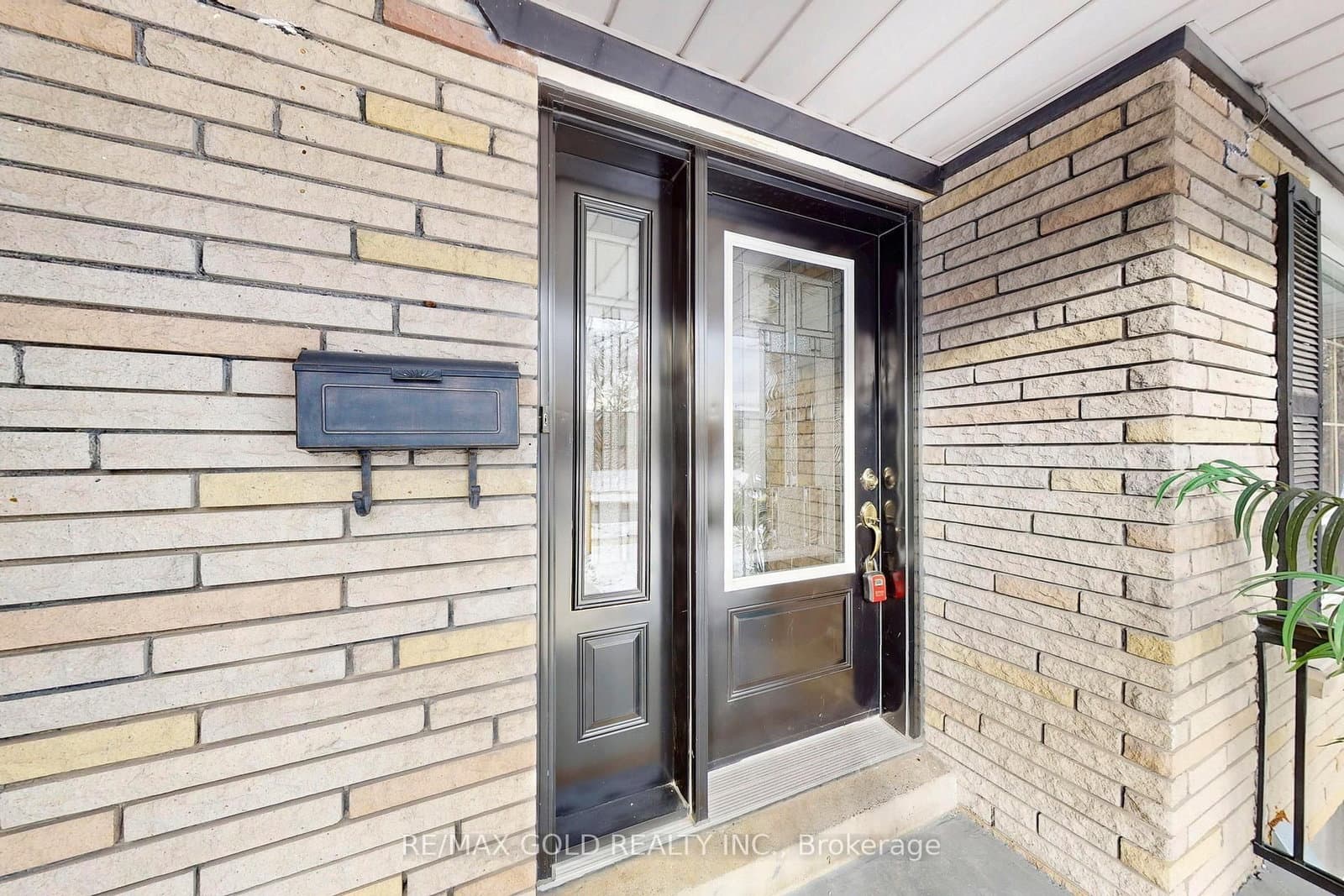 189 Kingsview Boulevard - Image 3
