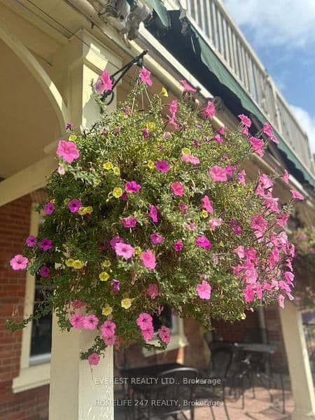 263 Queen Street S - Image 4
