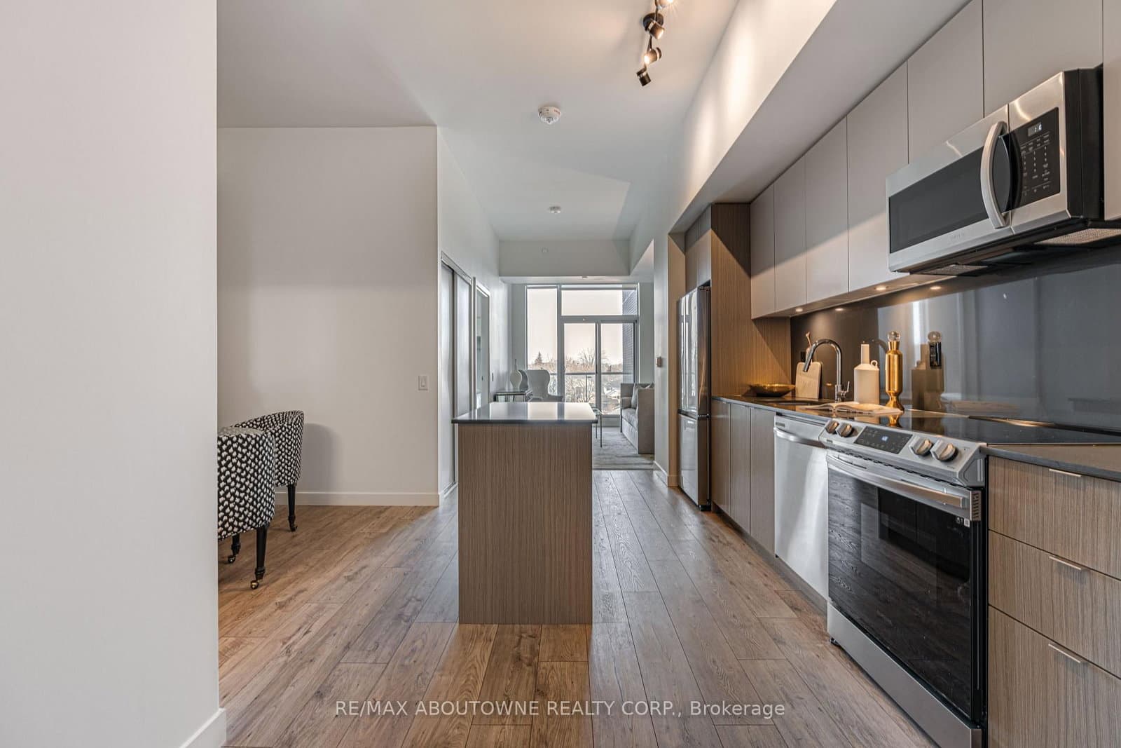 133 Bronte Road, Unit BO509 - Image 4