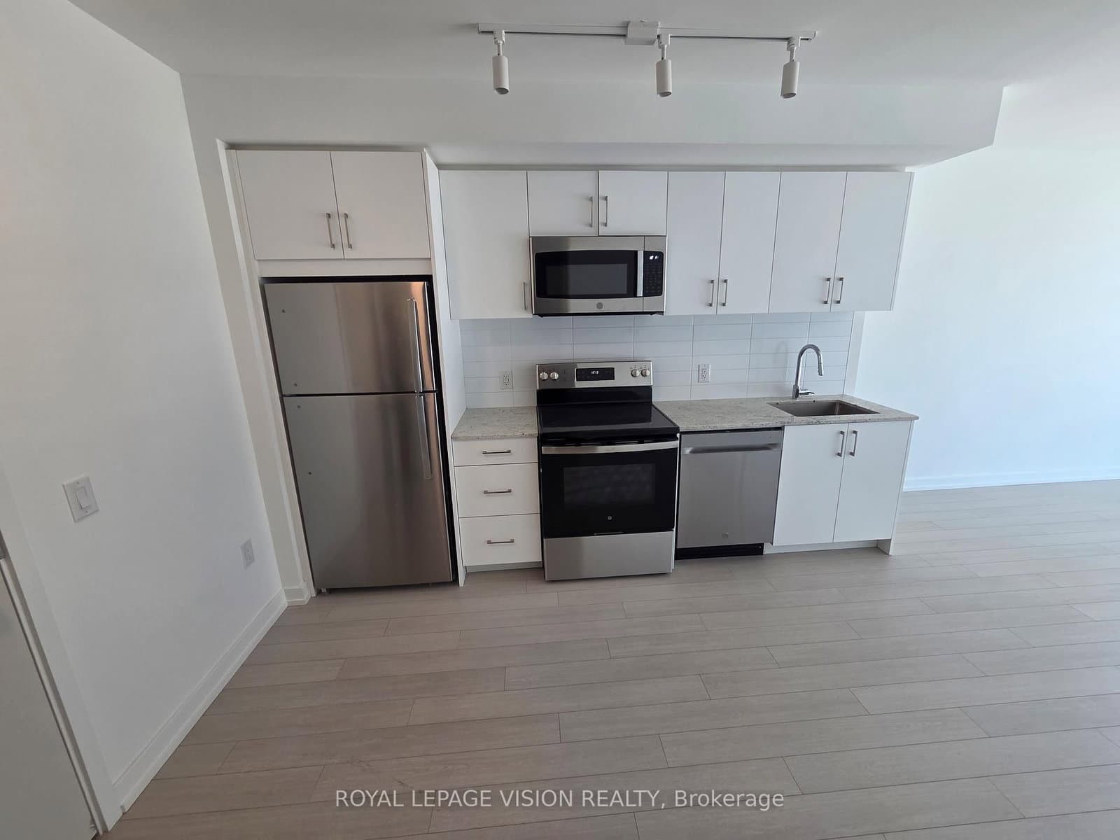 4010 Eglinton Avenue W, Unit 1616 - Image 2