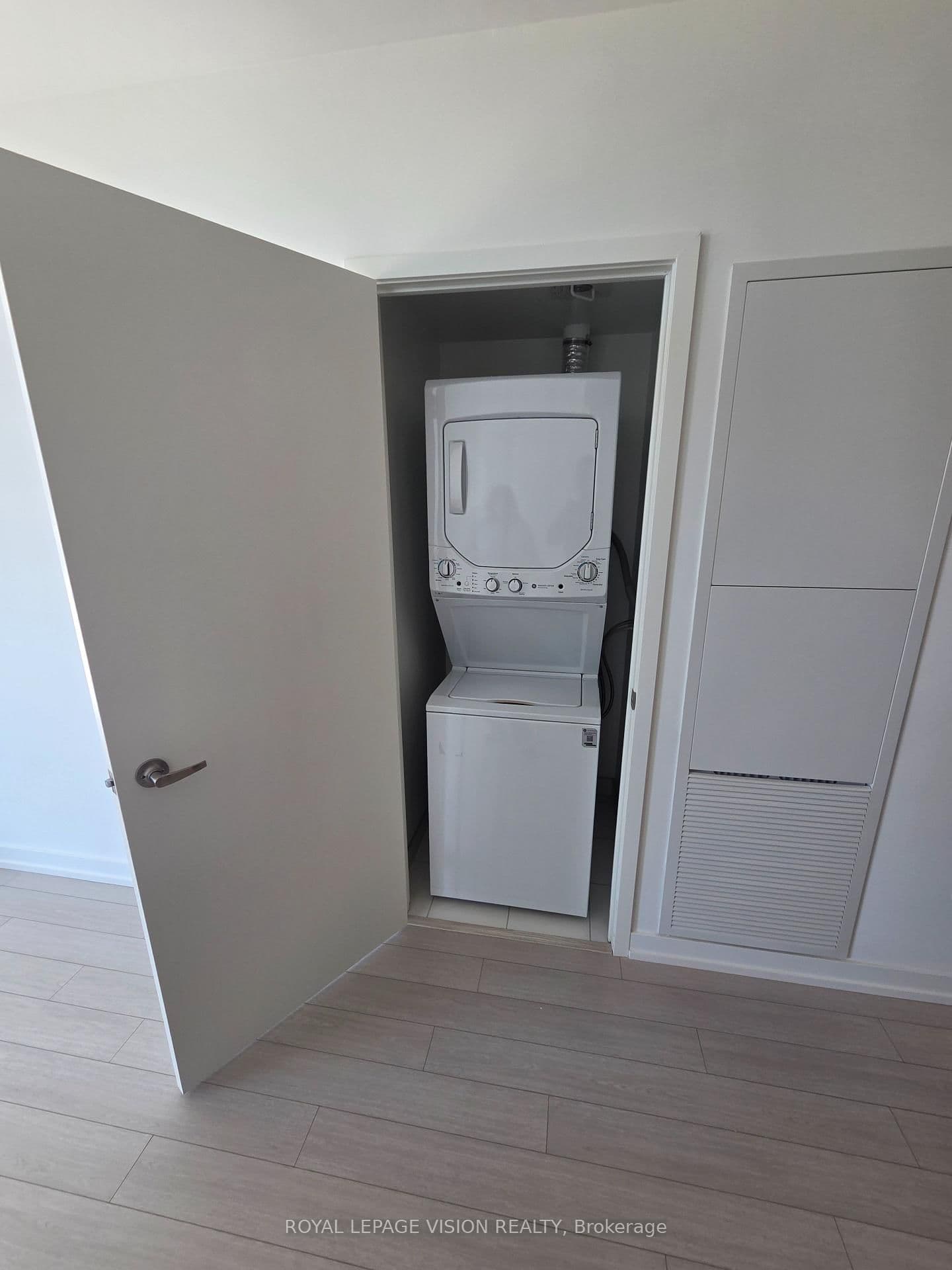 4010 Eglinton Avenue W, Unit 1716 - Image 6