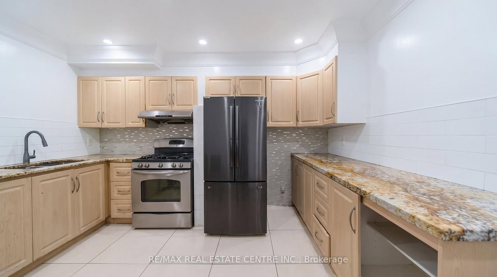 22 Neames Crescent - Image 5