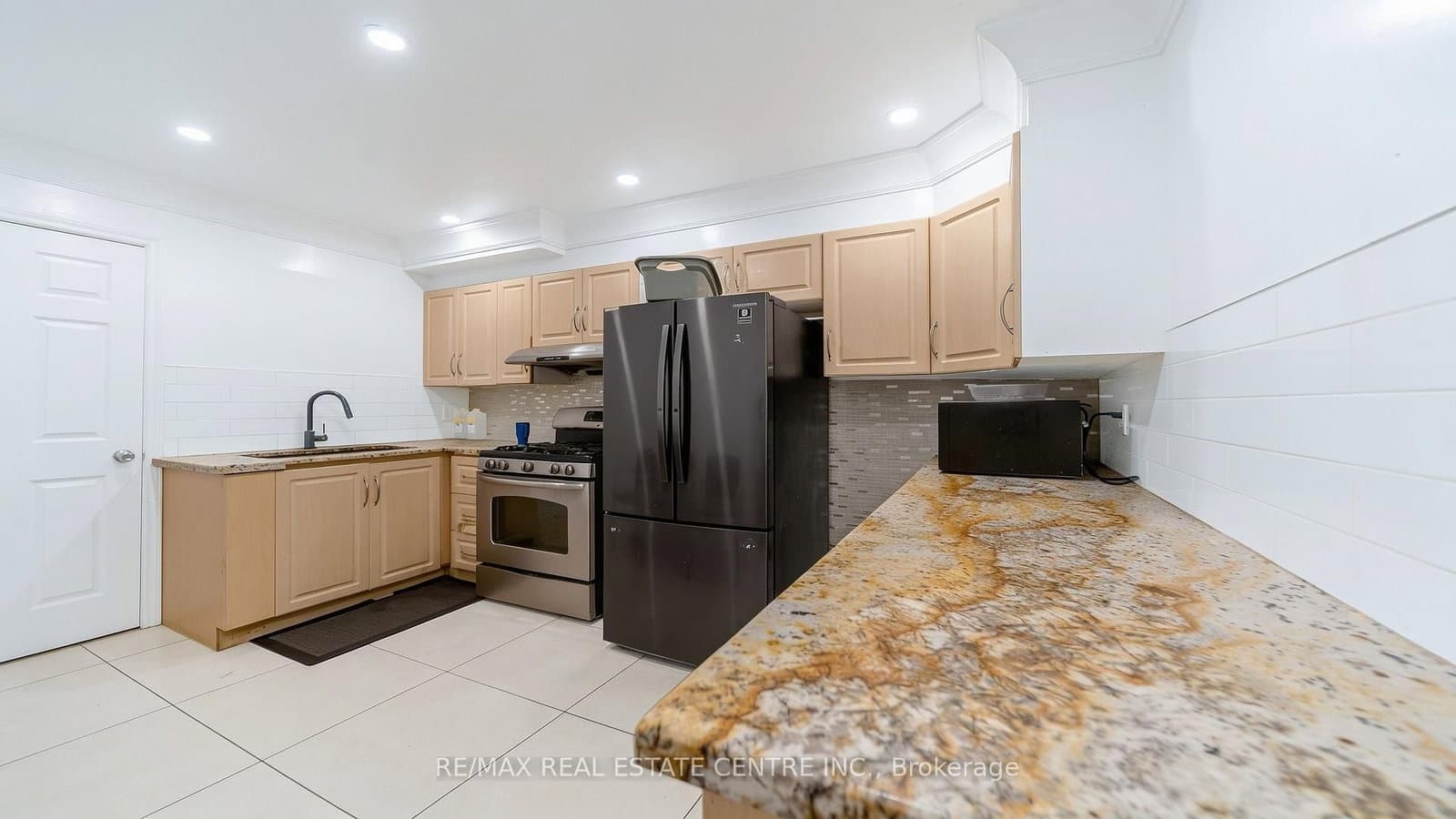22 Neames Crescent - Image 6