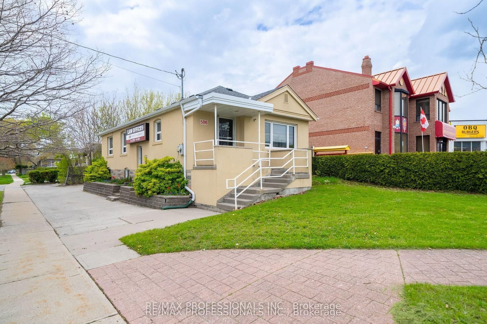 586 Browns Line - Image 1
