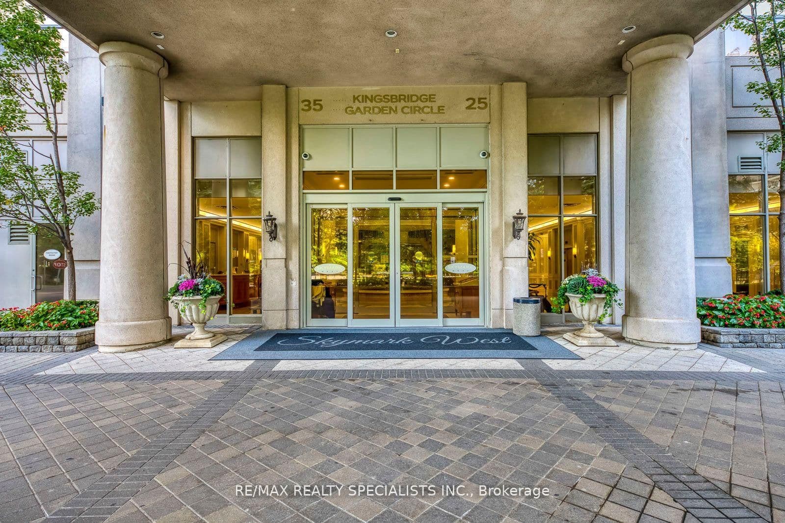 35 Kingsbridge Garden Circle, Unit 807 - Image 4