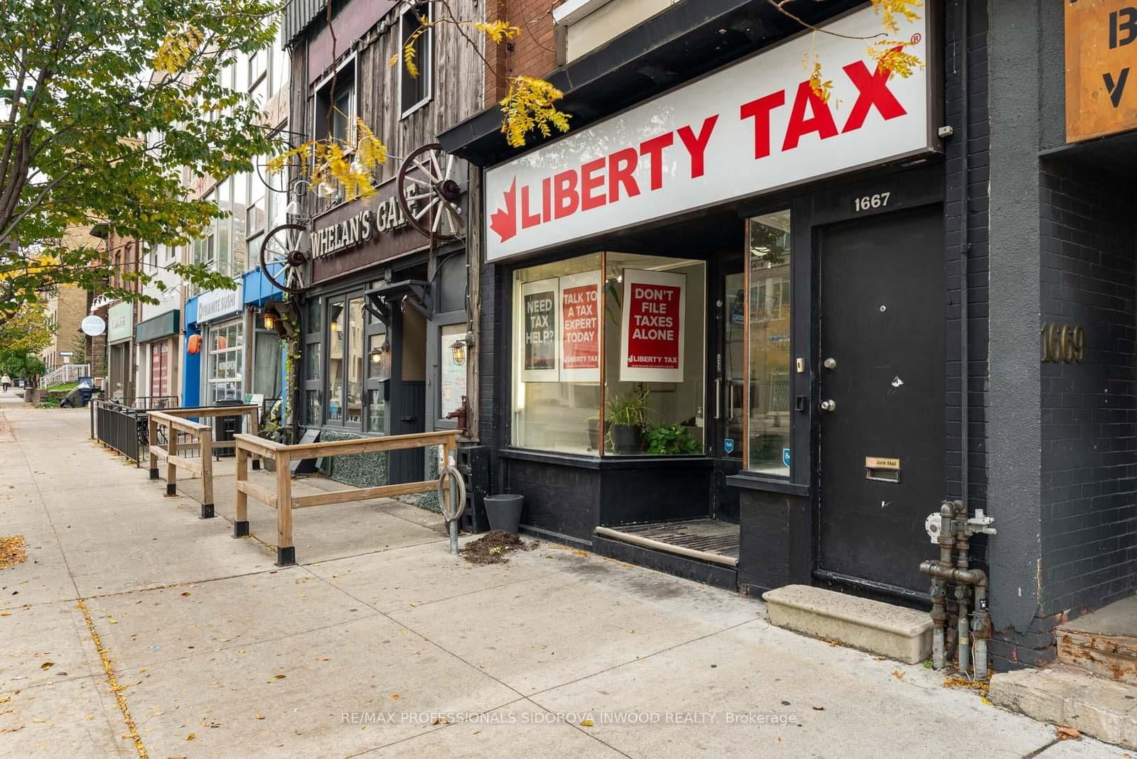 1665 Bloor Street W - Image 3