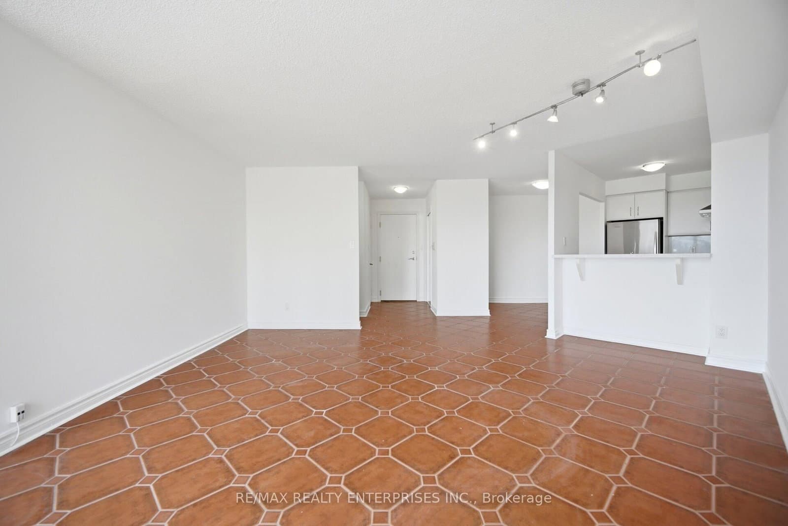 2261 Lake Shore Boulevard W, Unit 607 - Image 6