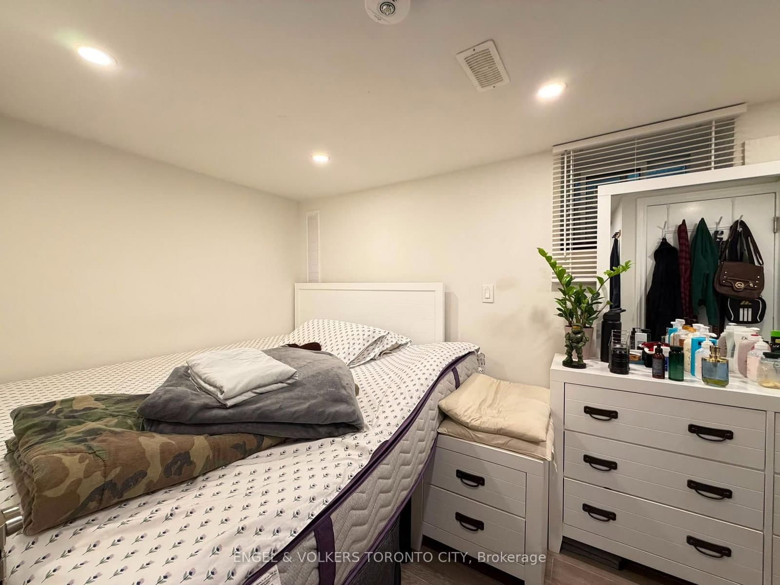 266 Weston Road, Unit Lower - Image 1