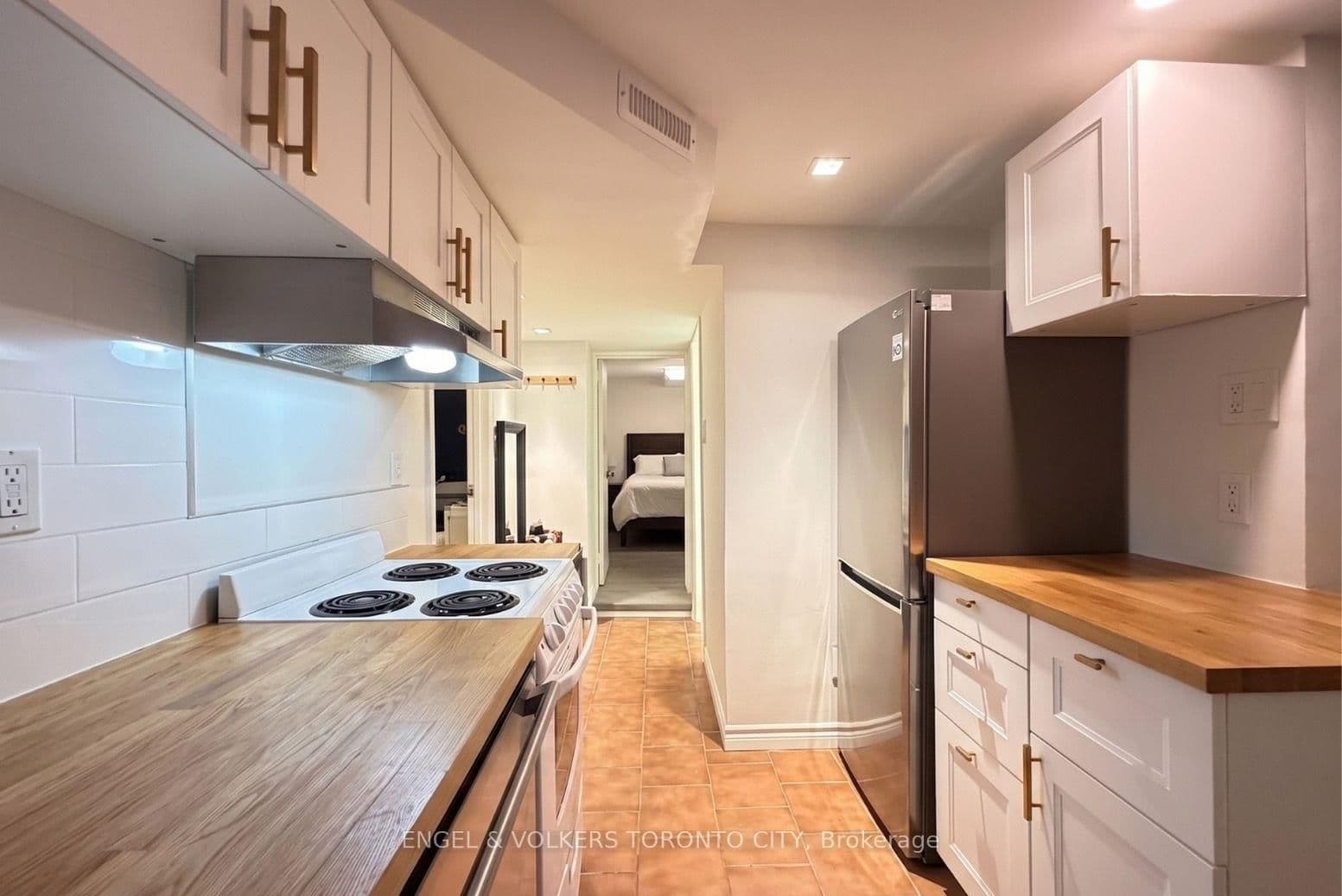 266 Weston Road, Unit Lower - Image 4