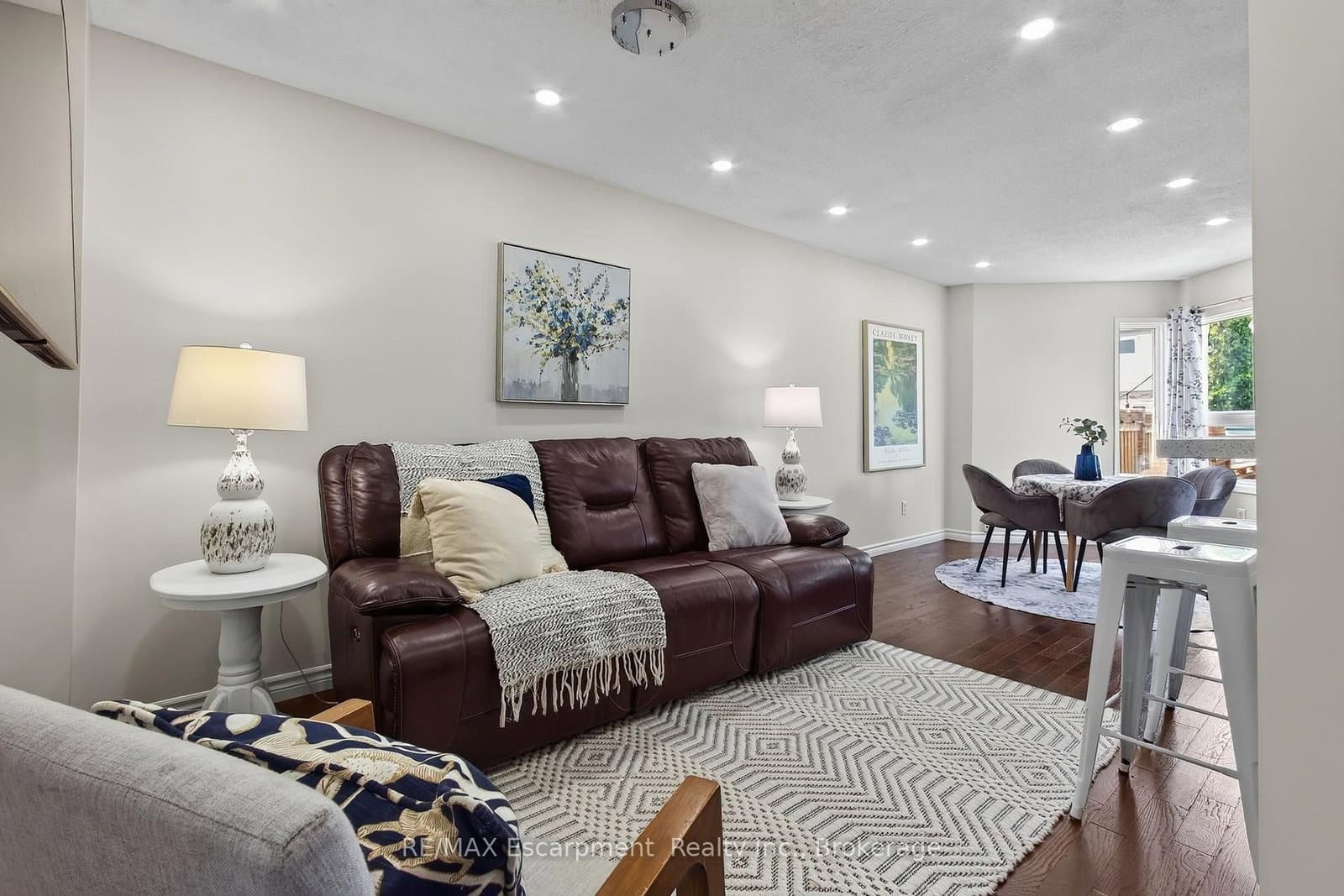 5143 Lampman Avenue - Image 4