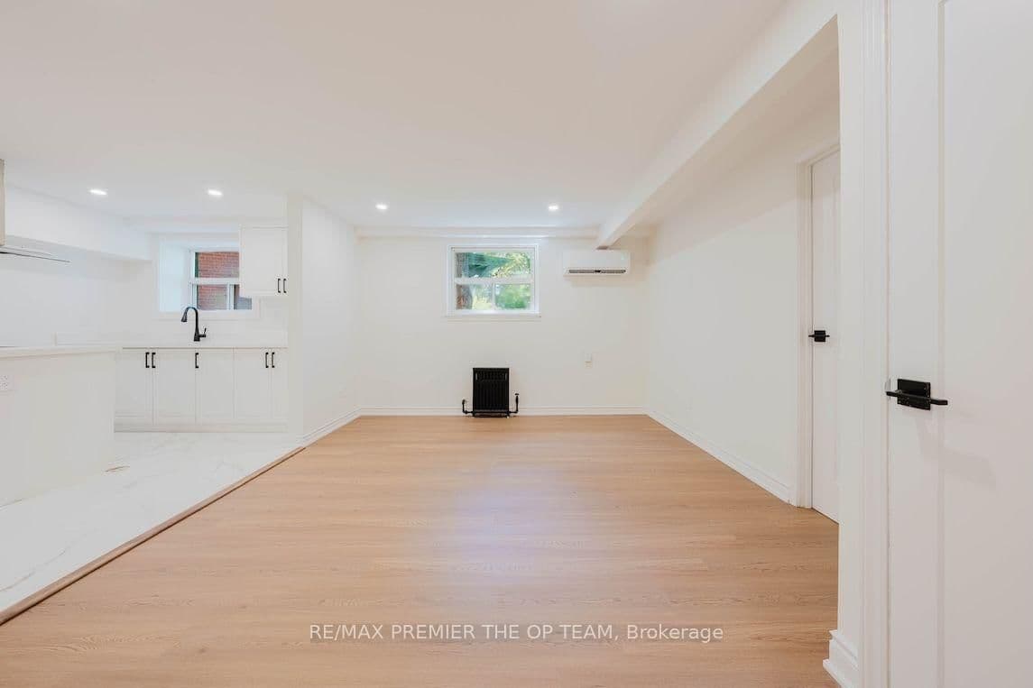 299 Quebec Avenue, Unit 1 - Image 5