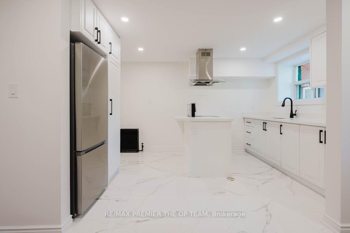 299 Quebec Avenue, Unit 1 - Image 6