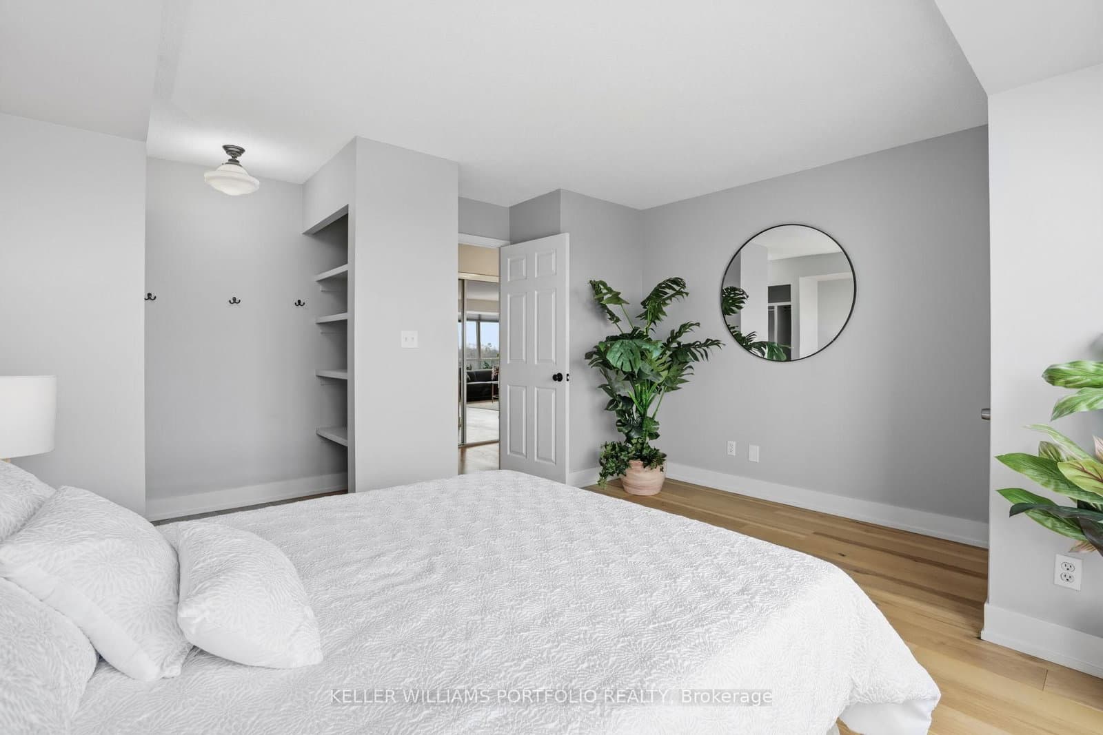 190 Manitoba Street, Unit 802 - Image 3