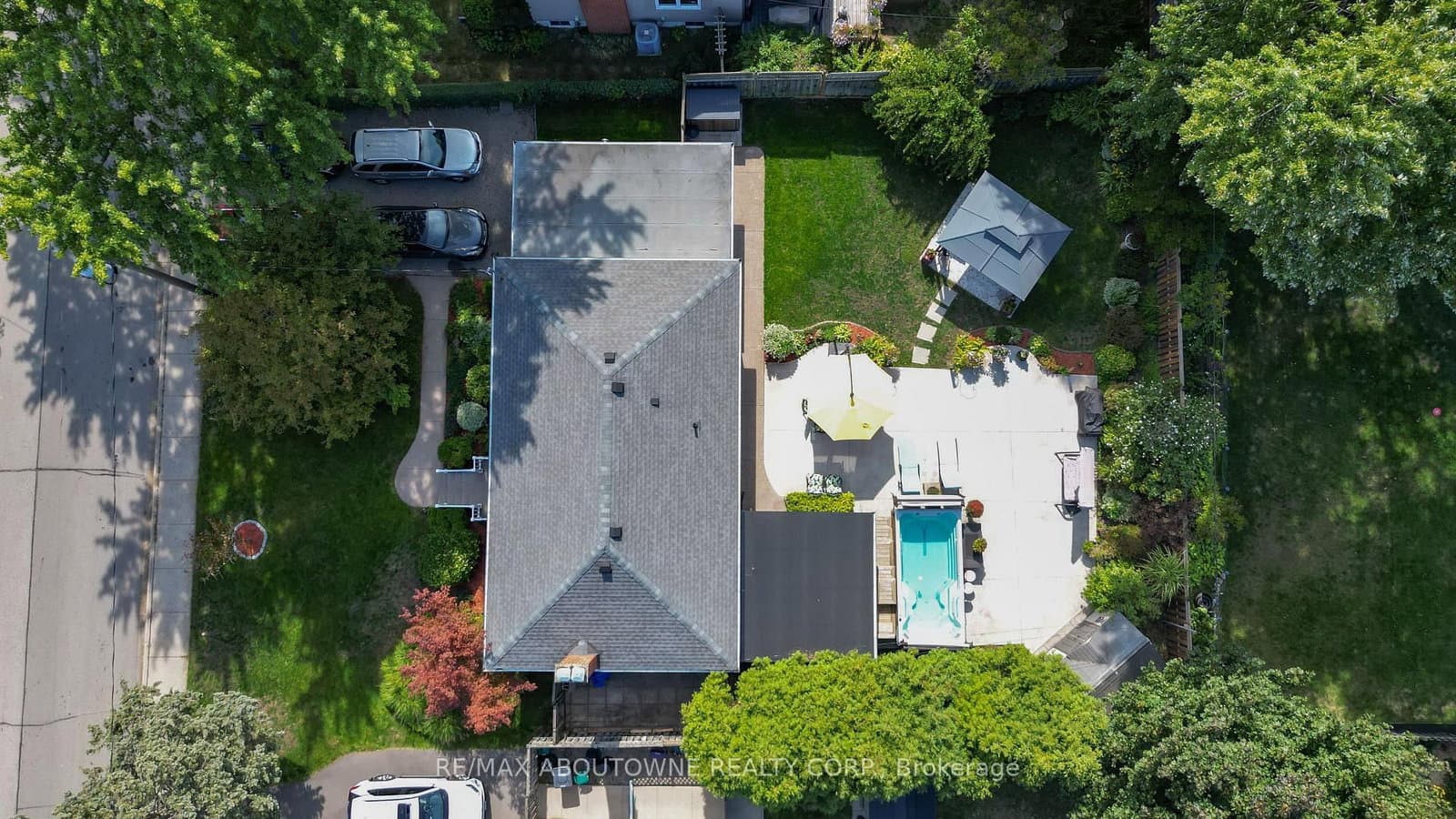 2105 Maplewood Drive - Image 5