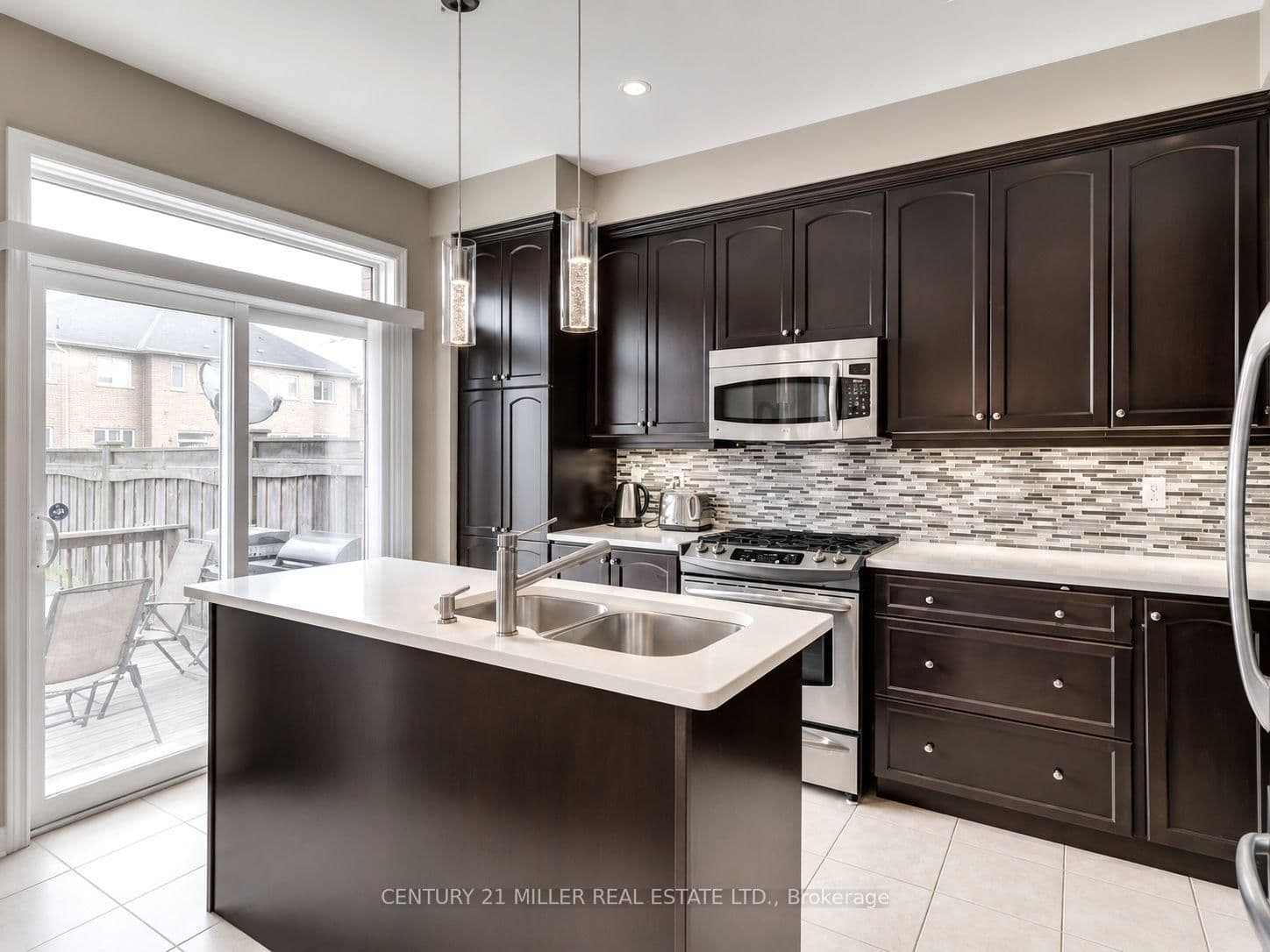 1290 Craigleith Road - Image 5