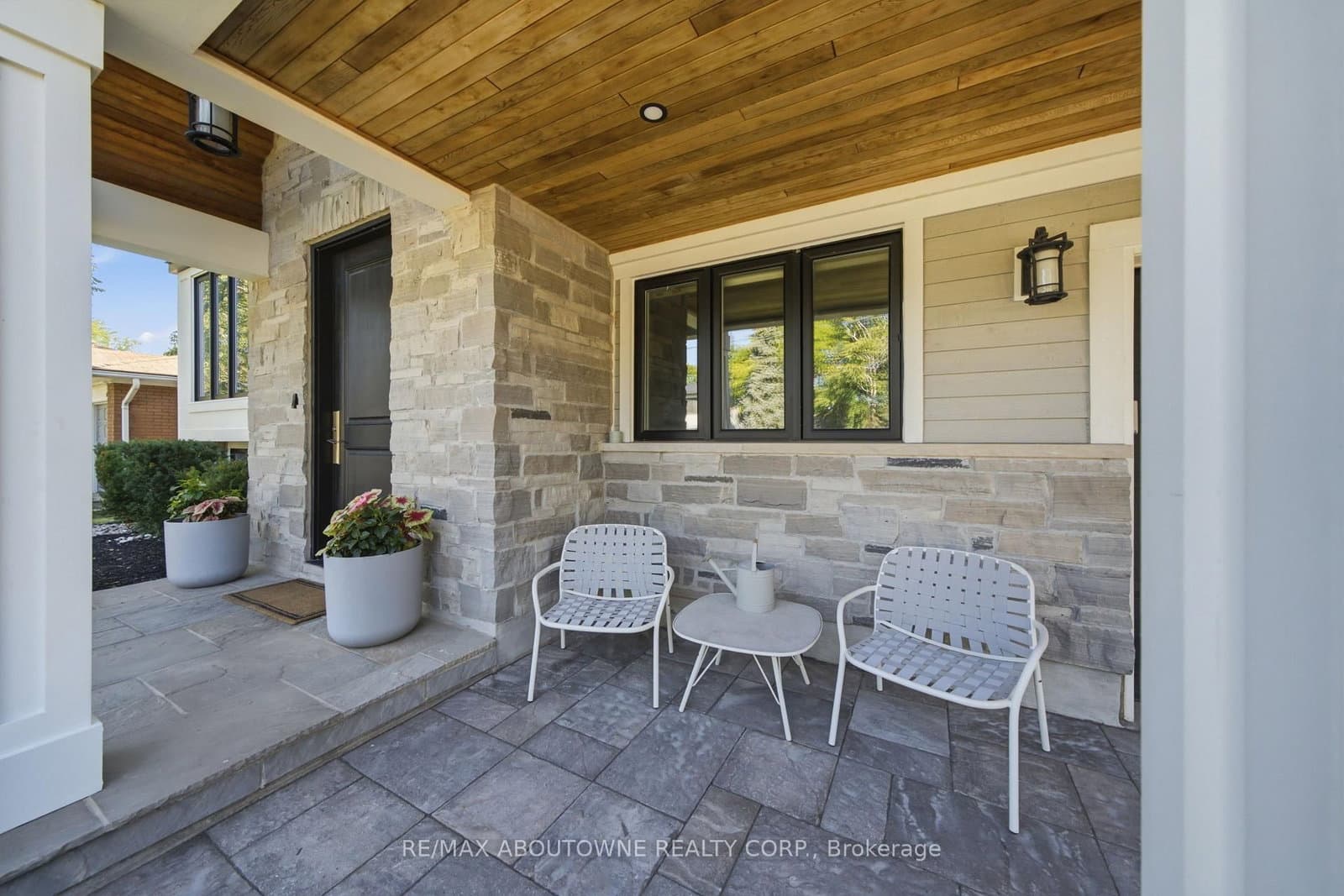 438 Southland Crescent - Image 4
