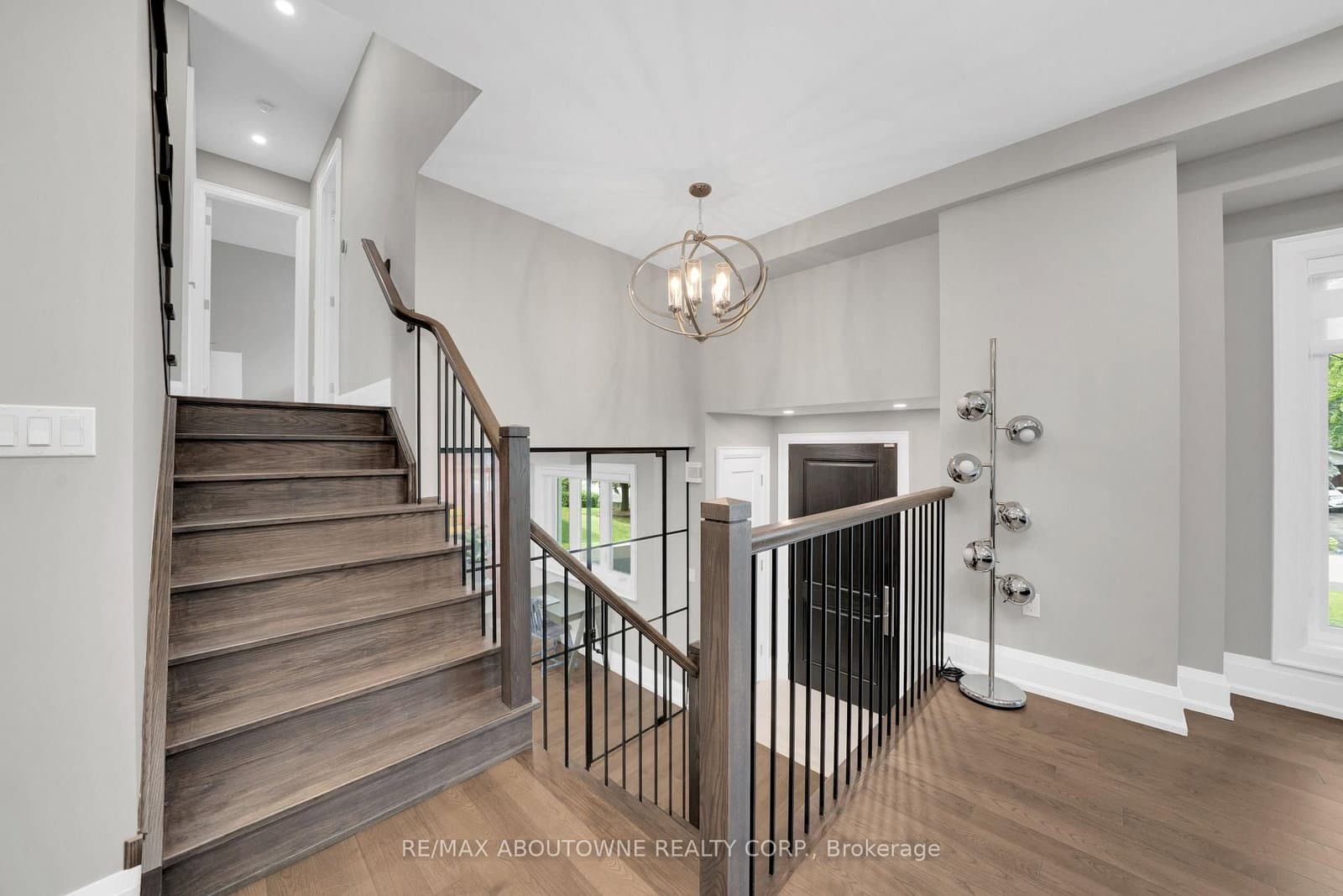 438 Southland Crescent - Image 6