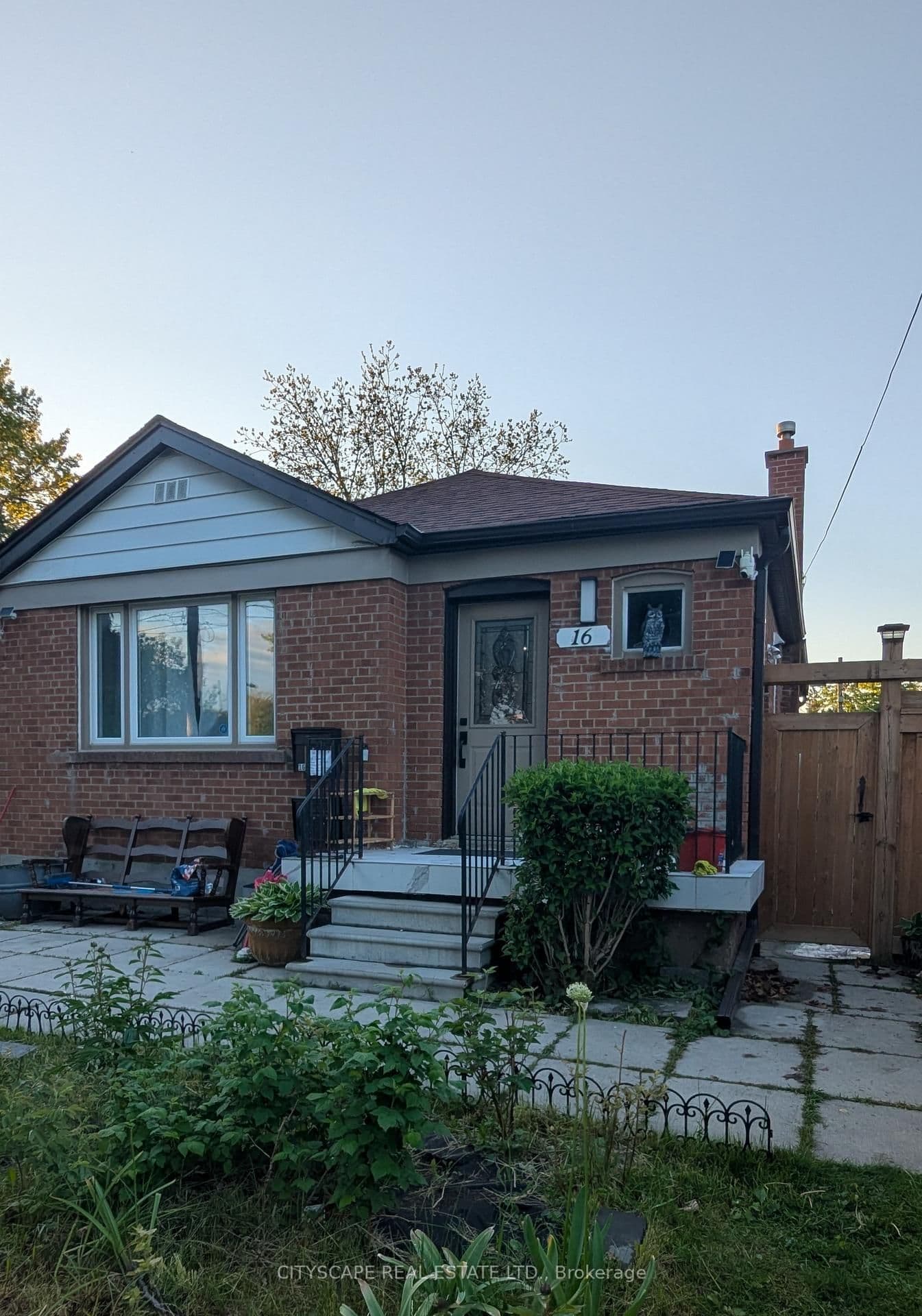 16 Melody Road, Unit Basement - Image 1