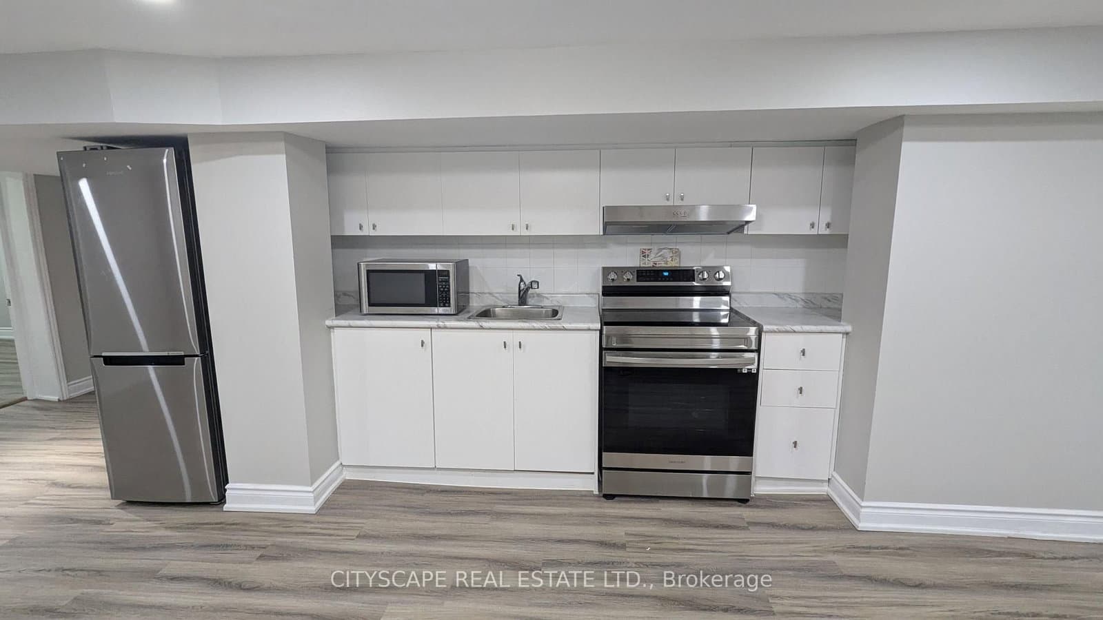 16 Melody Road, Unit Basement - Image 6