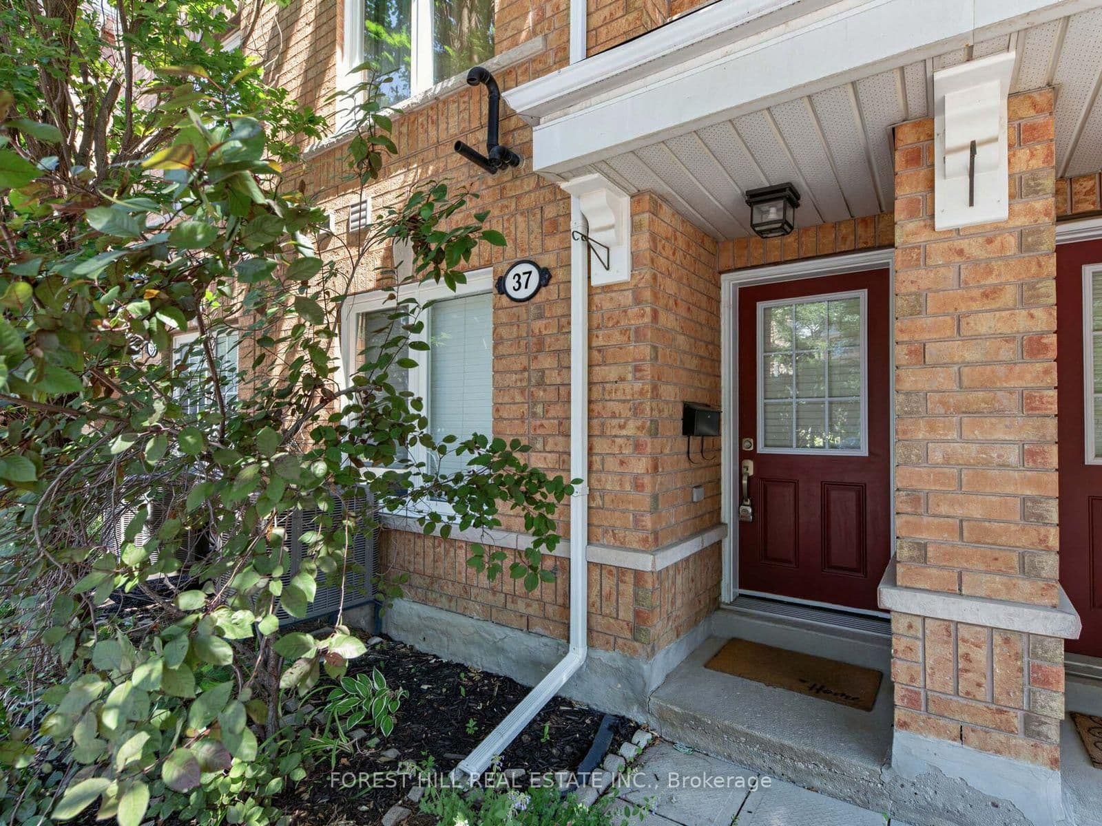 37 Birdstone Crescent - Image 2