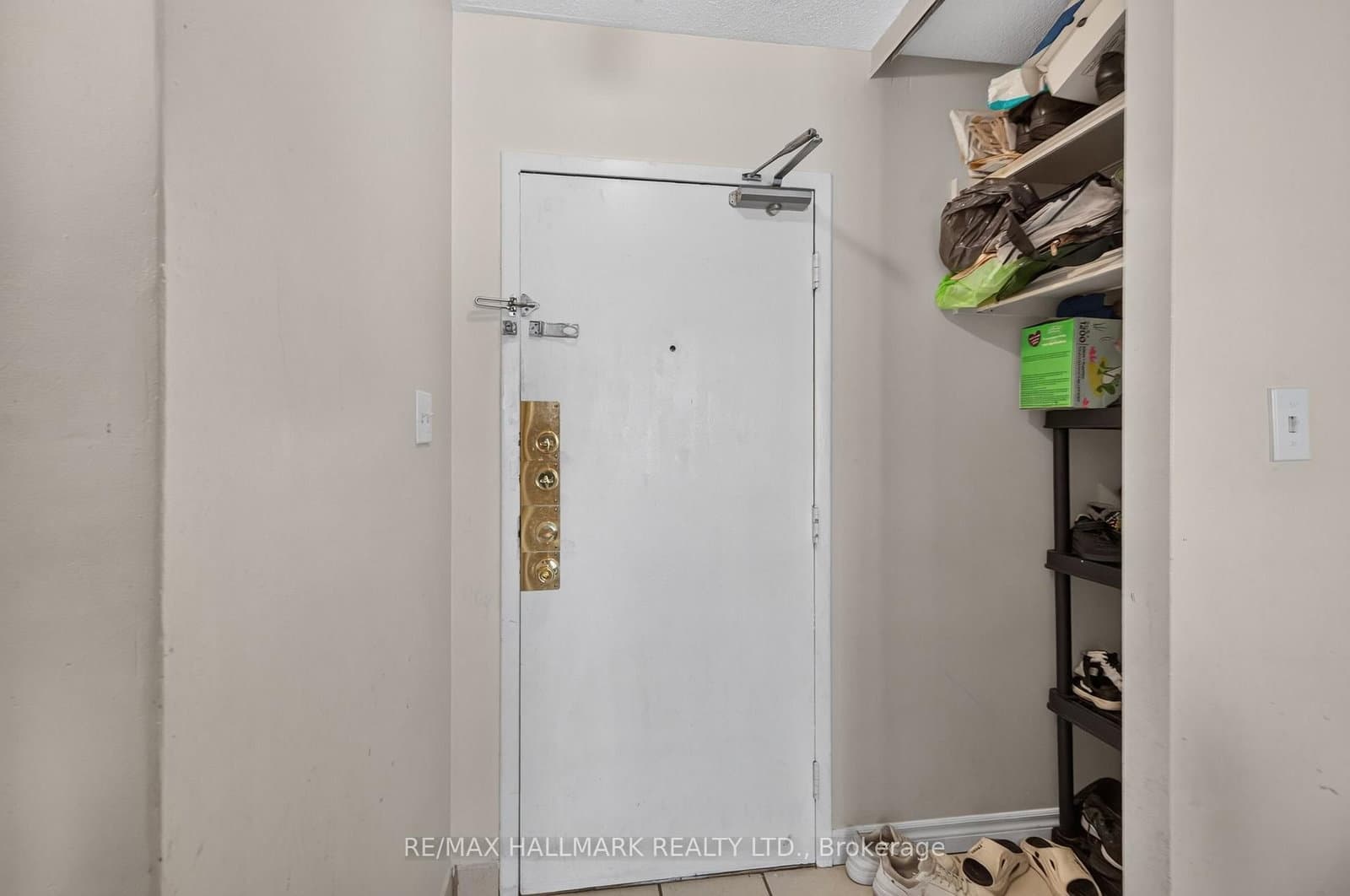 370 Dixon Road, Unit 912 - Image 4