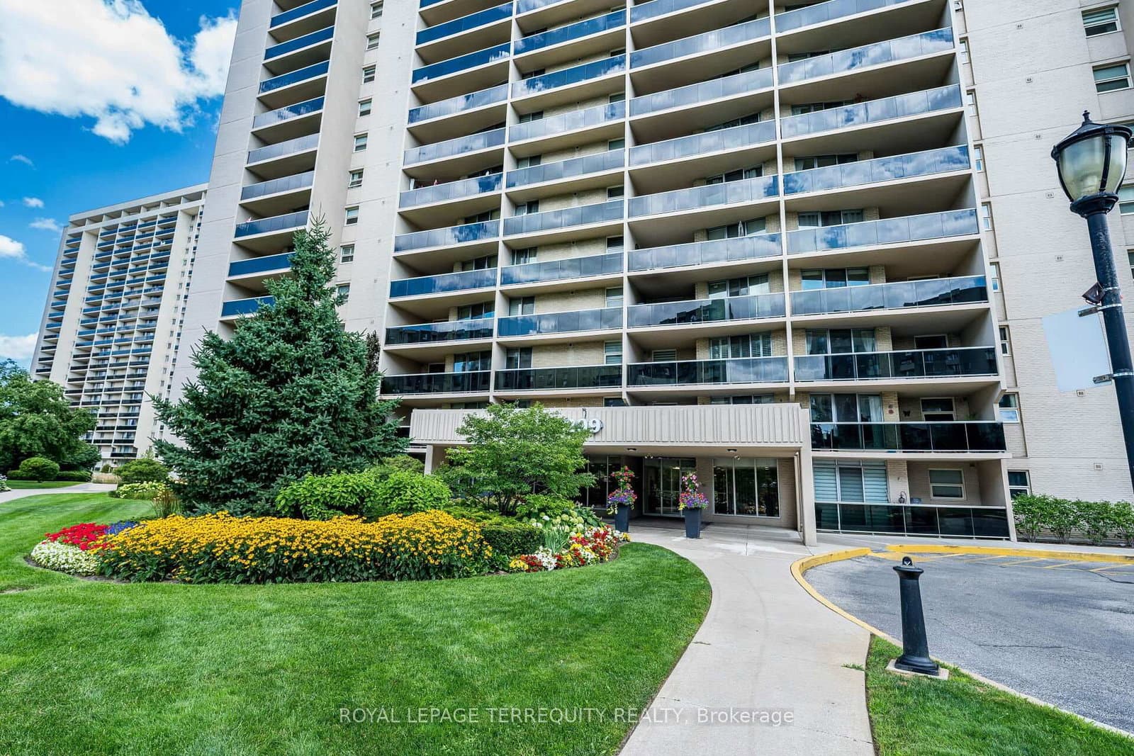 299 Mill Road, Unit 210 - Image 1