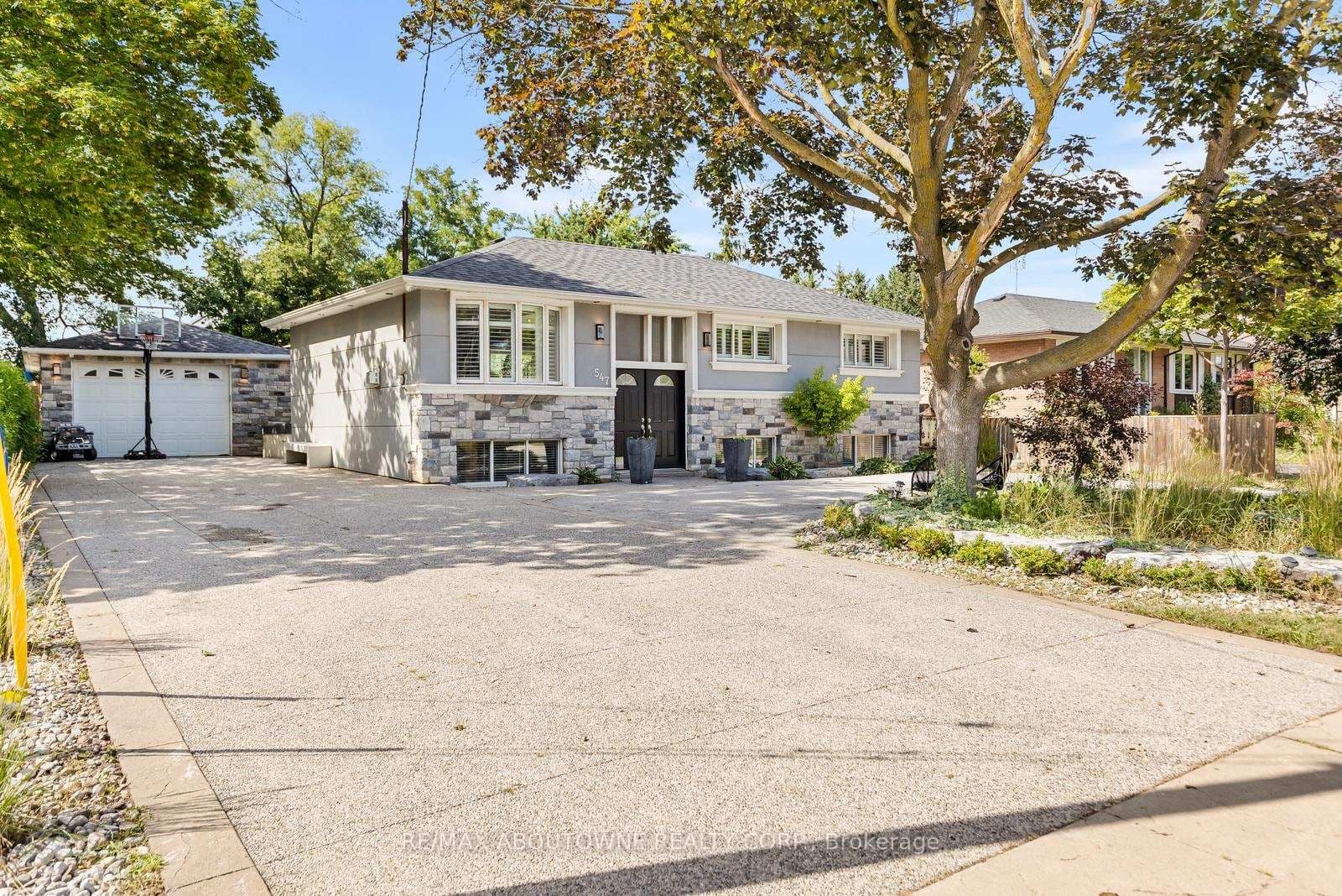 547 Pinegrove Road - Image 1