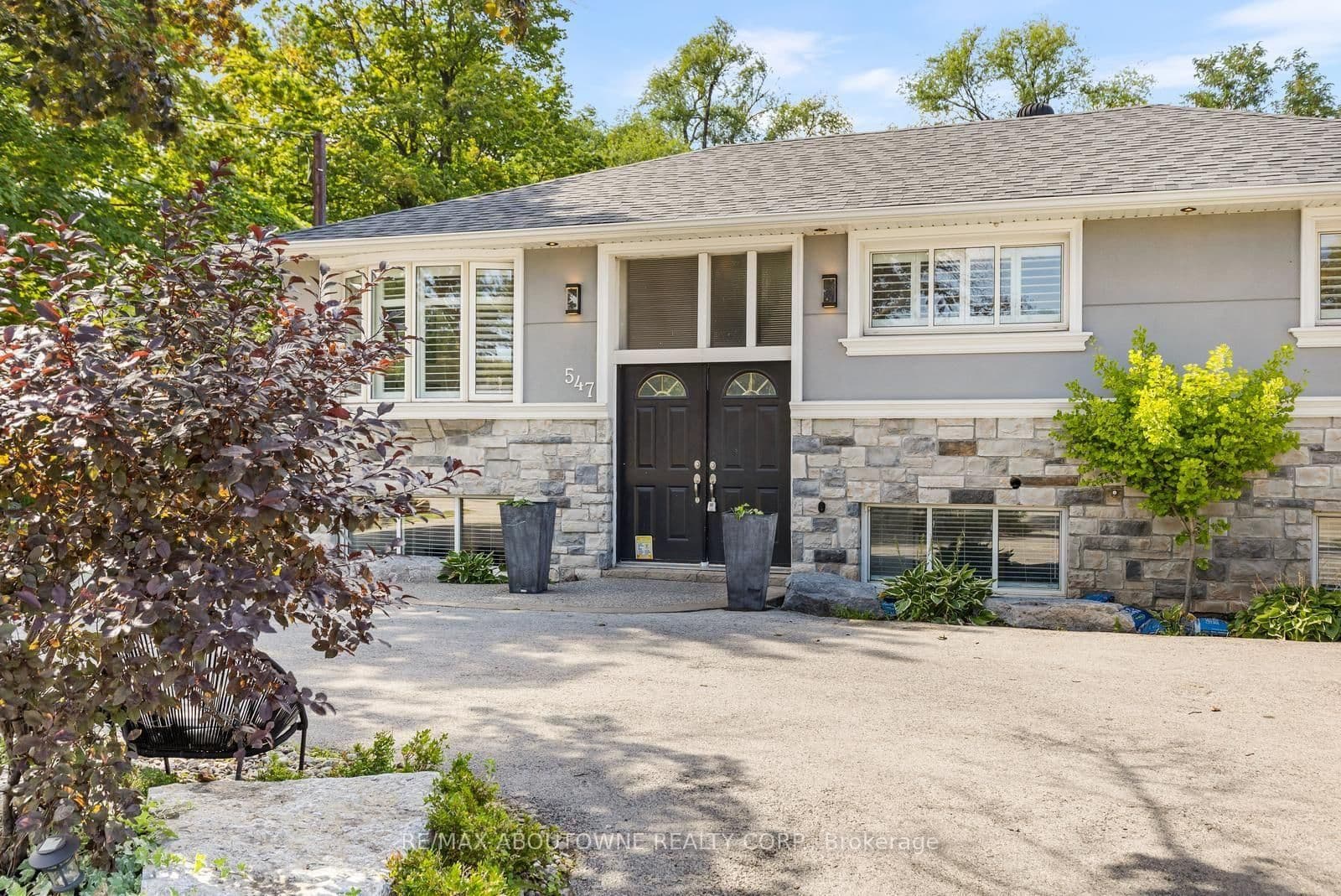 547 Pinegrove Road - Image 3