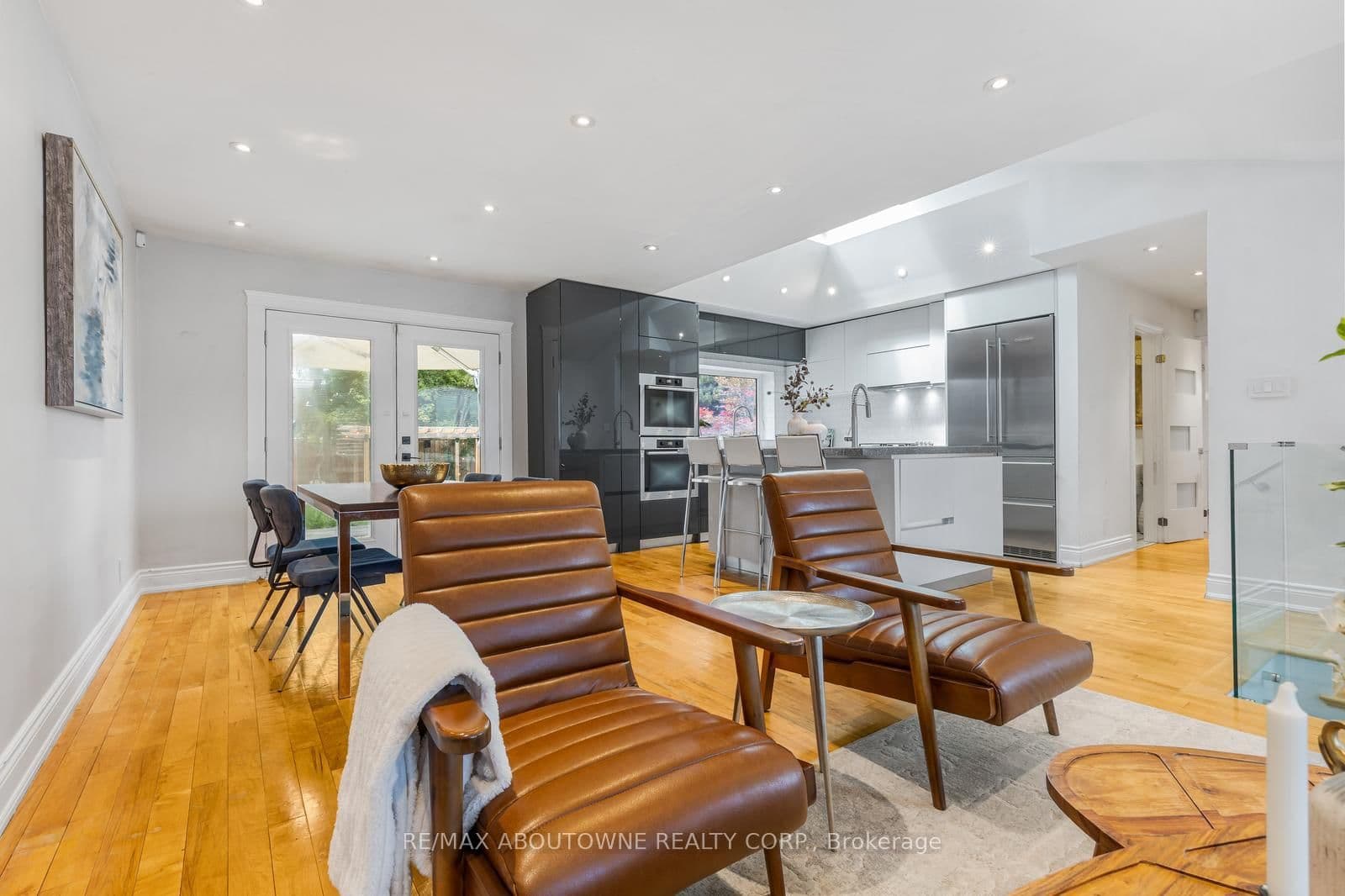547 Pinegrove Road - Image 5