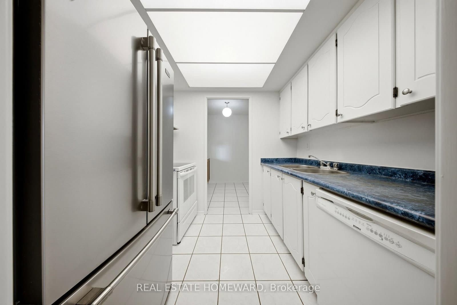 1515 Lakeshore Road E, Unit 1505 - Image 5