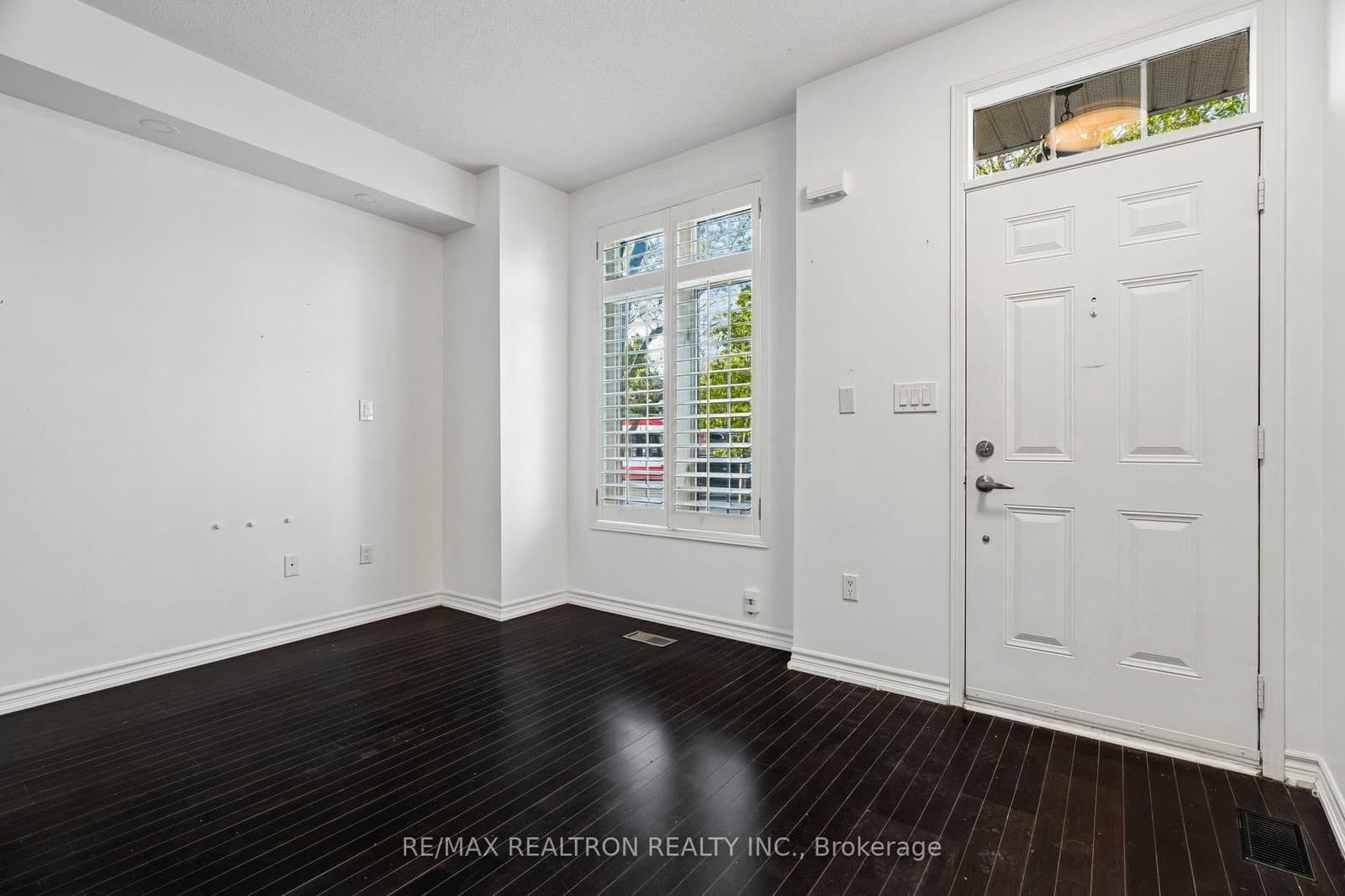 97 The Queensway, Unit 35 - Image 4