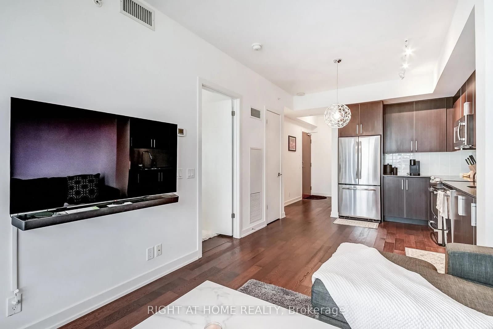 2212 Lake Shore Boulevard W, Unit 2710 - Image 4