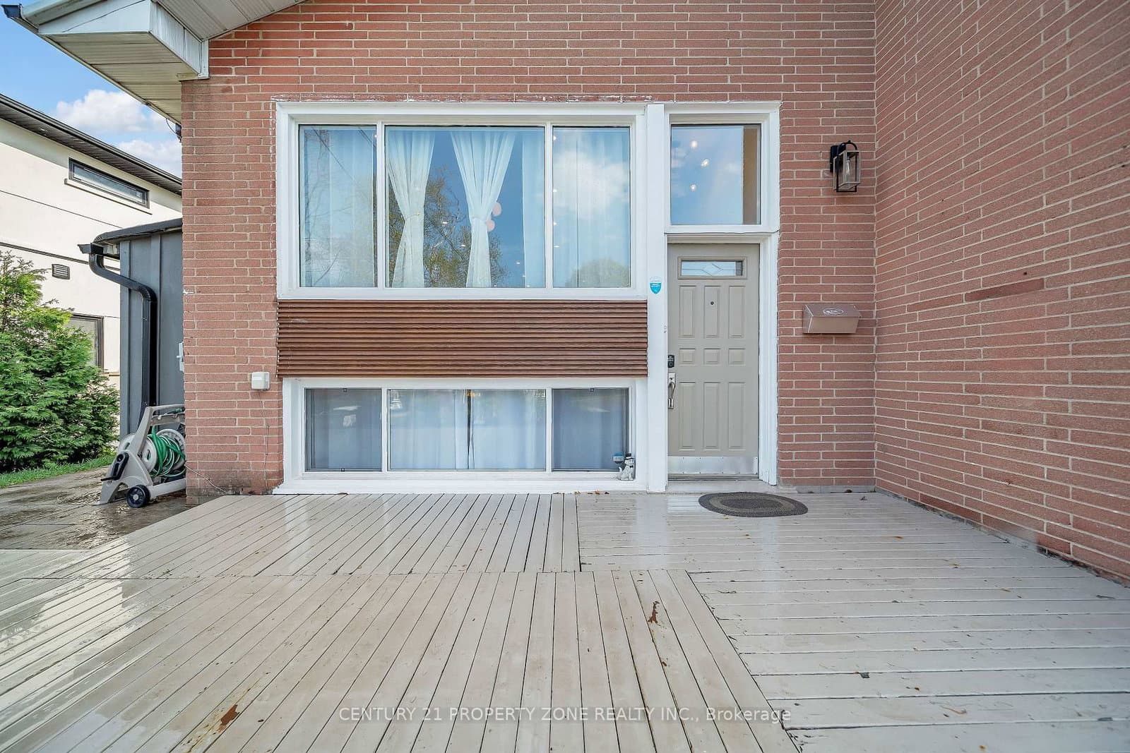 122 Vista Boulevard - Image 4