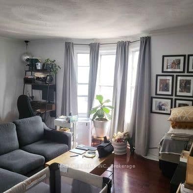 414 Roncesvalles Avenue - Image 4