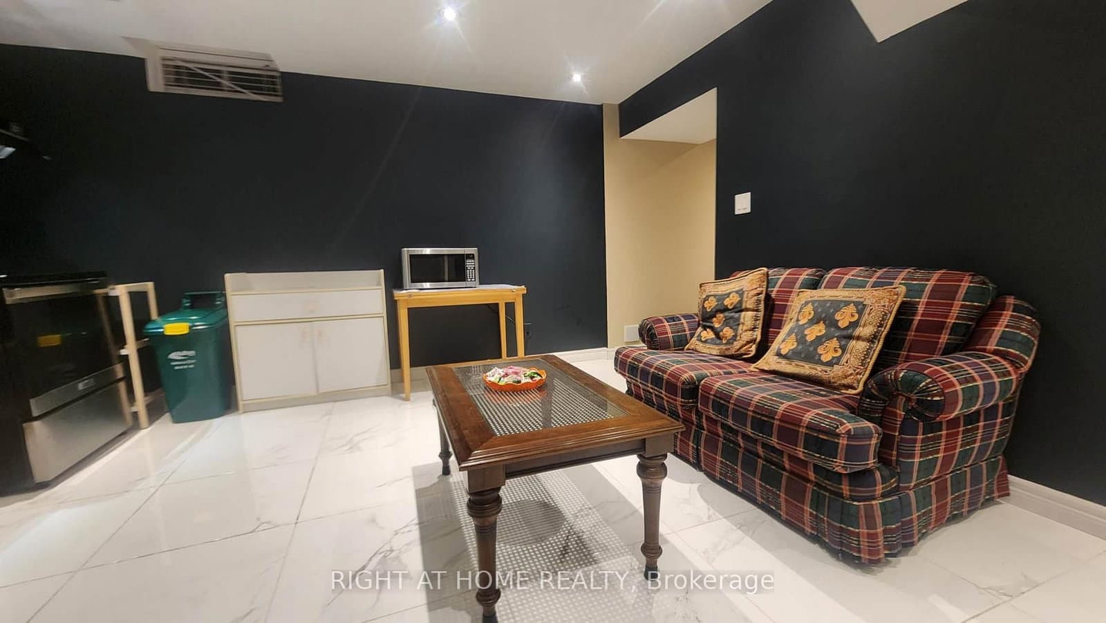 1305 Kestell Boulevard, Unit (Bsmnt) - Image 6