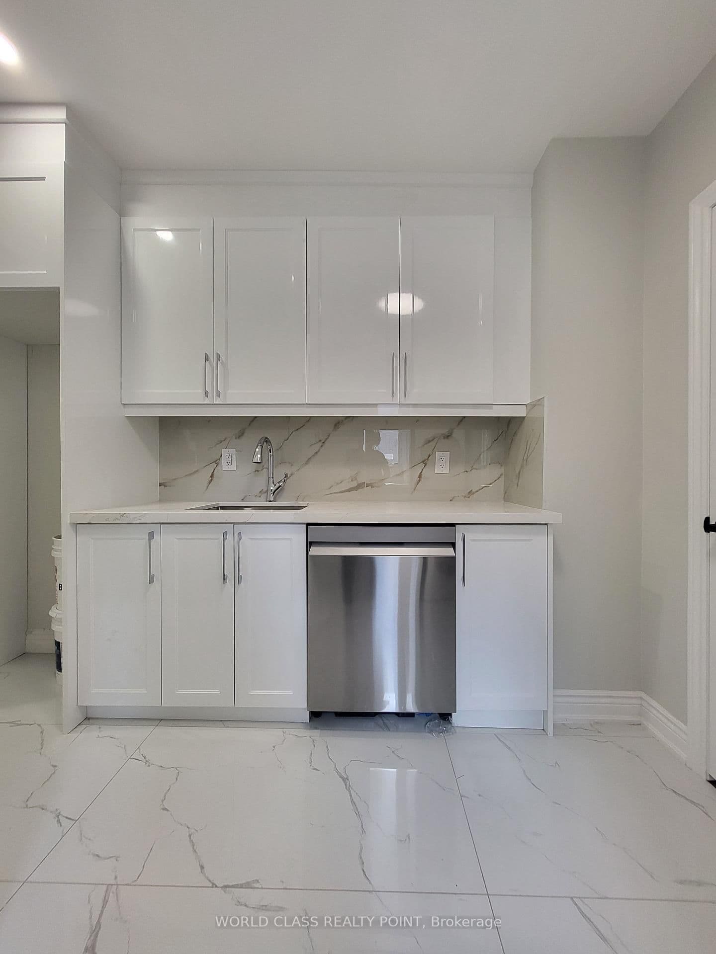 49 Vine Avenue, Unit 2 - Image 5