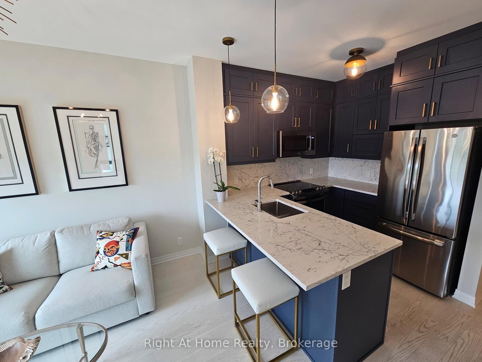 102 GROVEWOOD Common, Unit 527 - Image 4