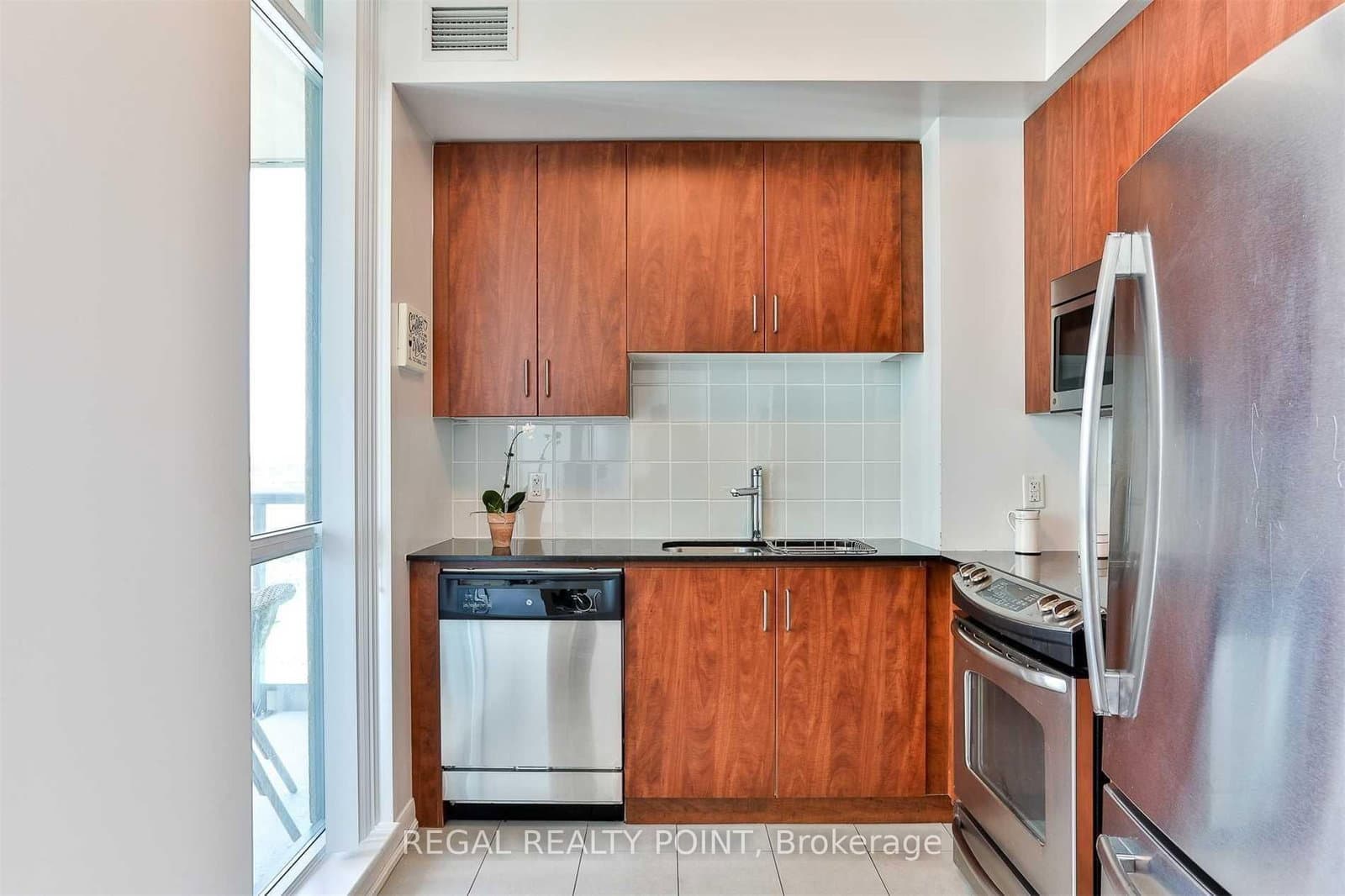 215 Sherway Gardens Road, Unit 2507 - Image 6