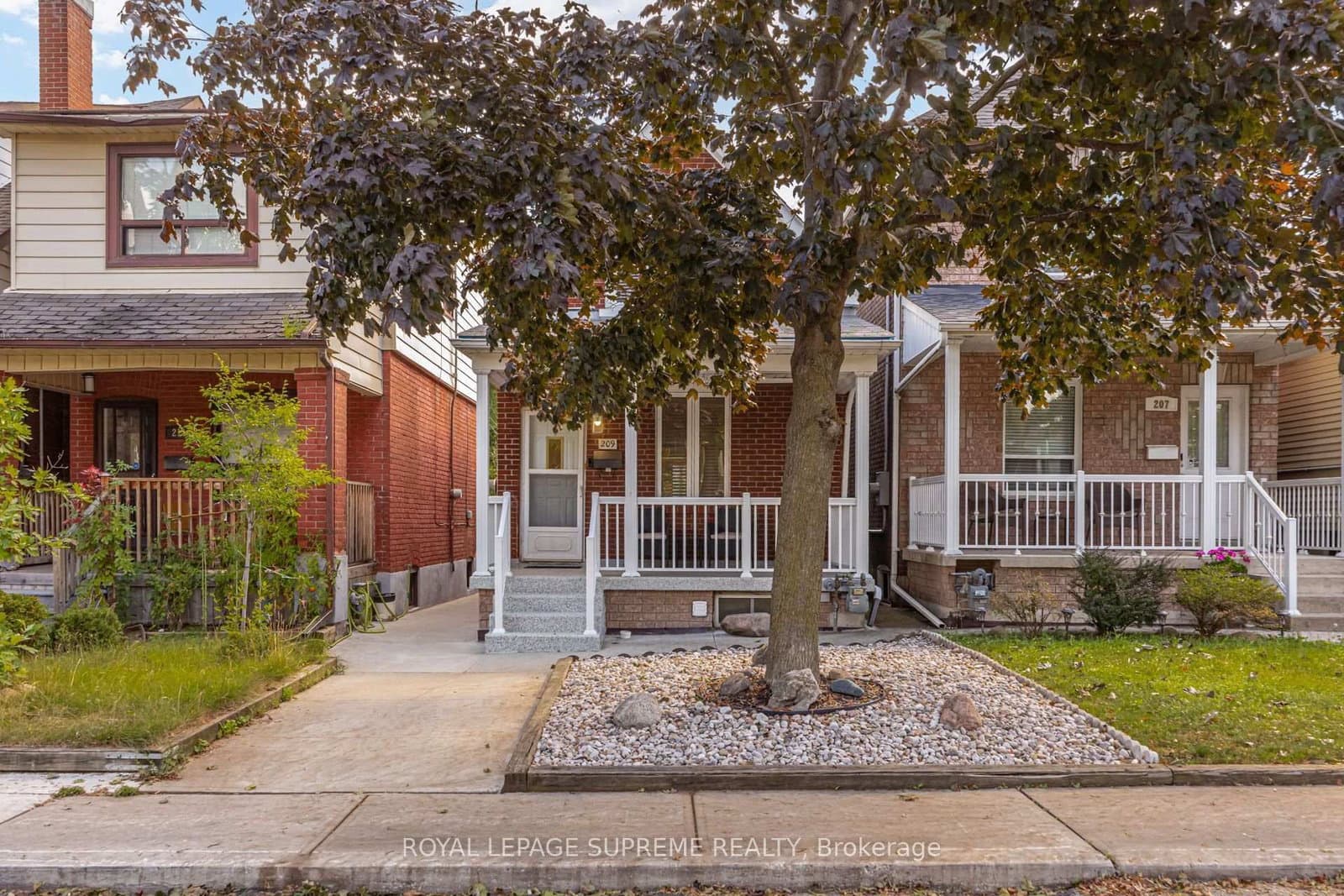 209 Boon Avenue - Image 2