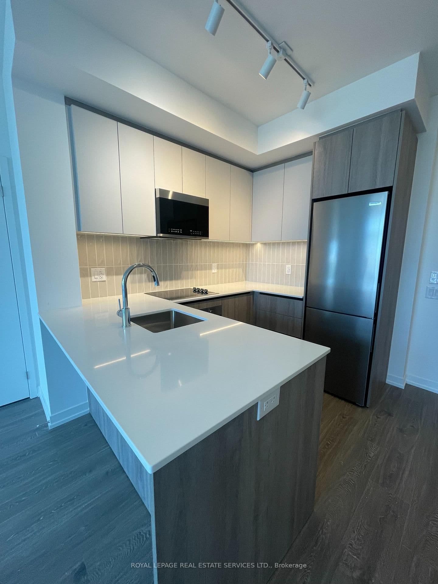 2485 Eglinton Avenue W, Unit 724 - Image 6
