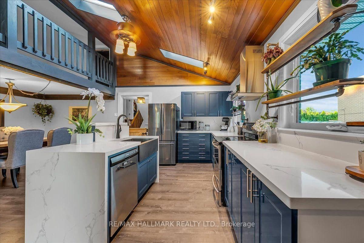 1286 Napier Crescent - Image 6