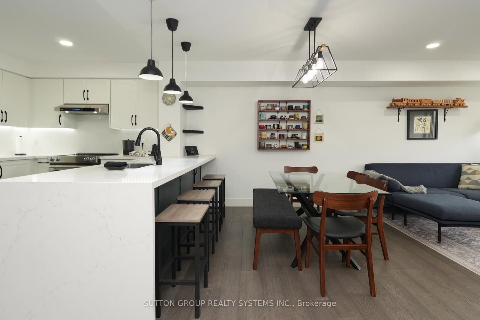 5035 Ninth Line, Unit 3 - Image 3