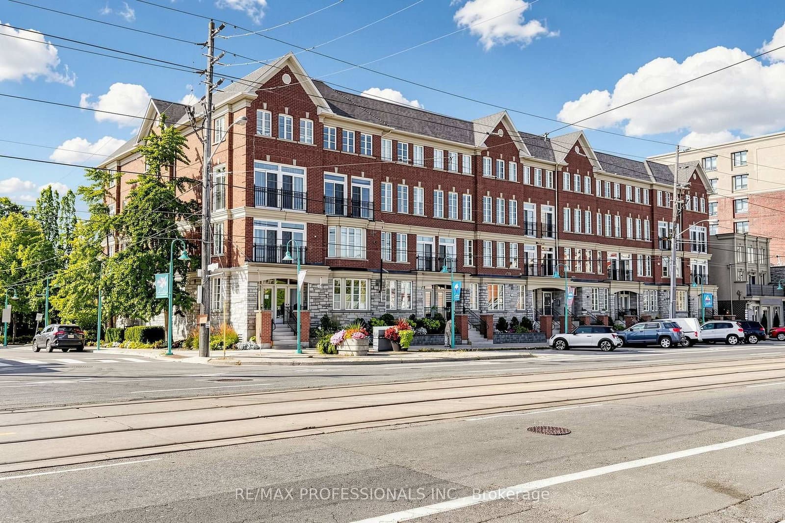 #206 - 3531 Lake Shore Boulevard W