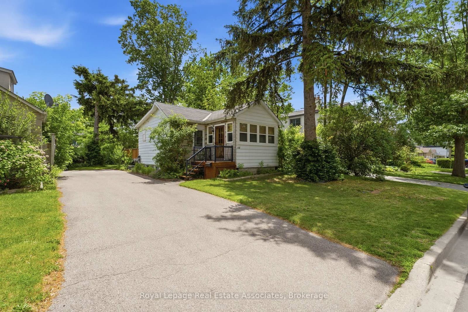 64 Eaglewood Boulevard - Image 2
